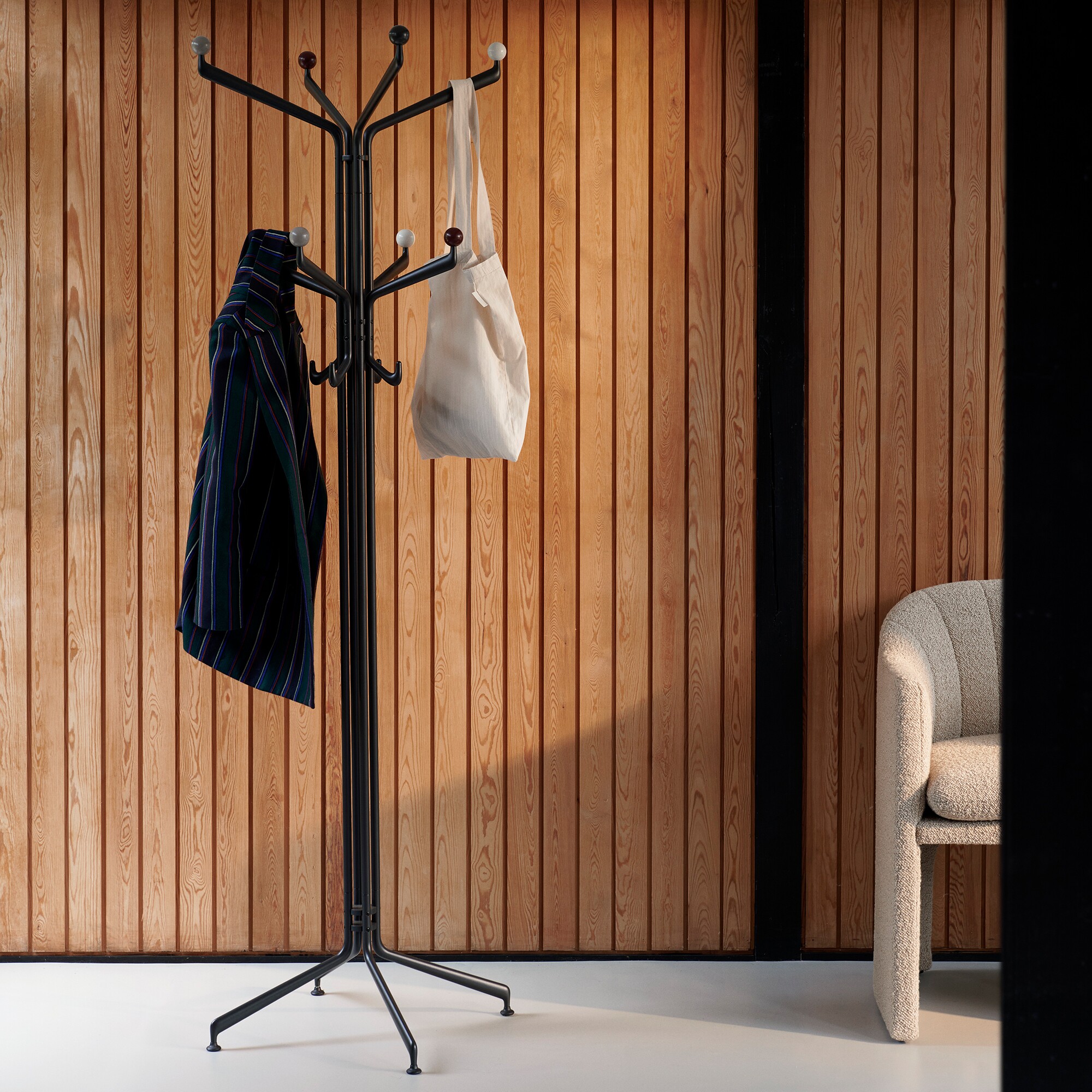 Capture SC77 Coat Stand