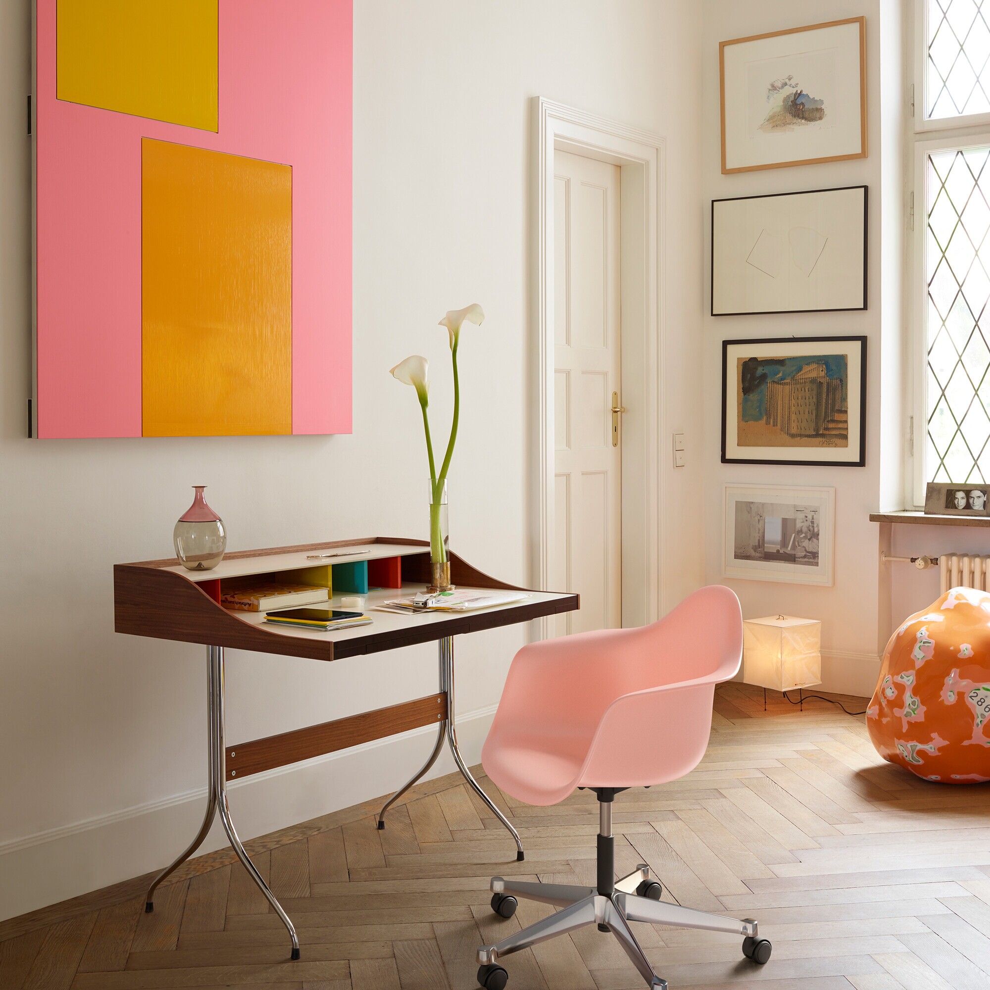 Eames Plastic Armchair PACC RE Office Chair