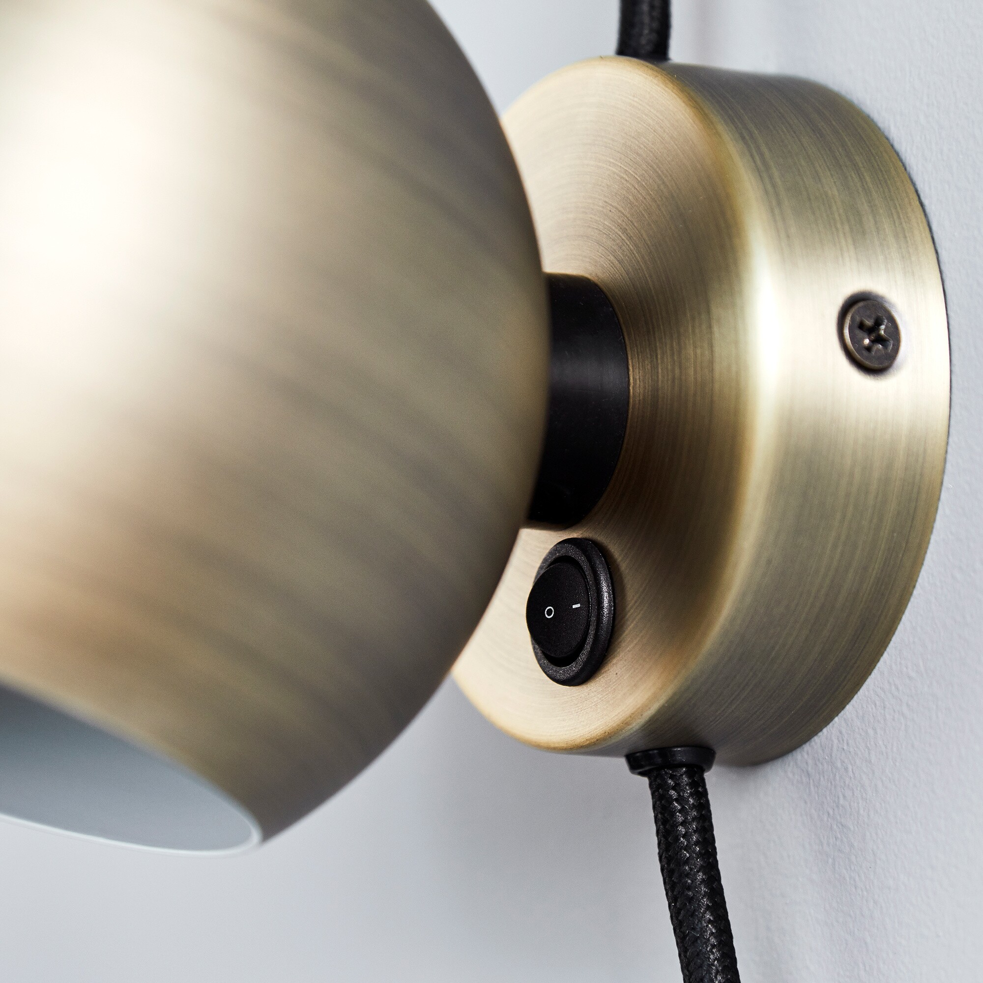 Ball Magnet Wall Lamp Metallic