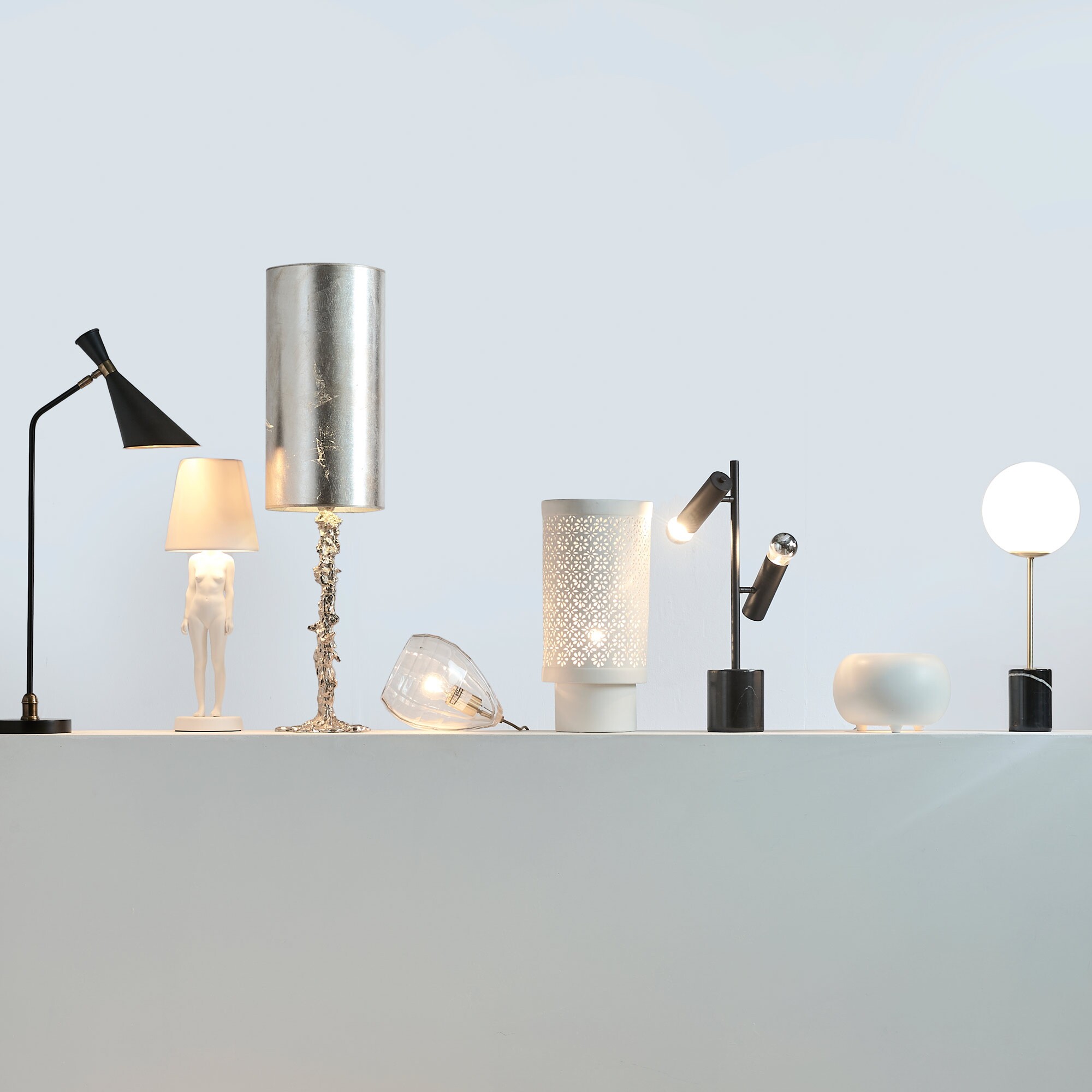 Hiding Lady Table Lamp