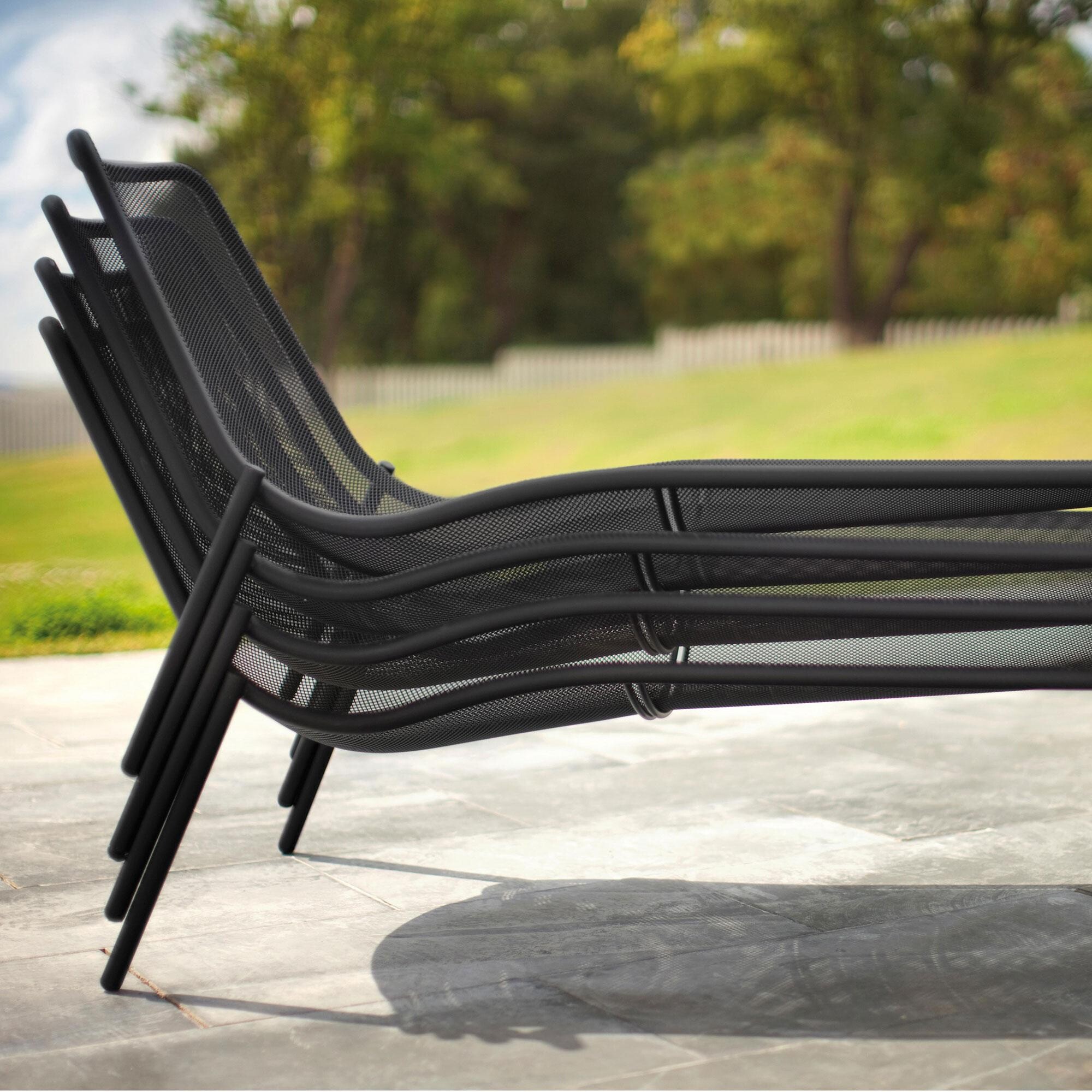 Round Outdoor Lounger
