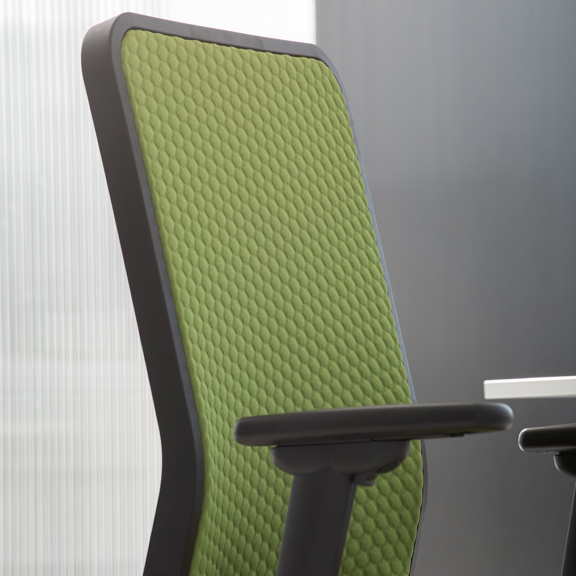 W1C Low Office Chair Backrest Flat Upholstery