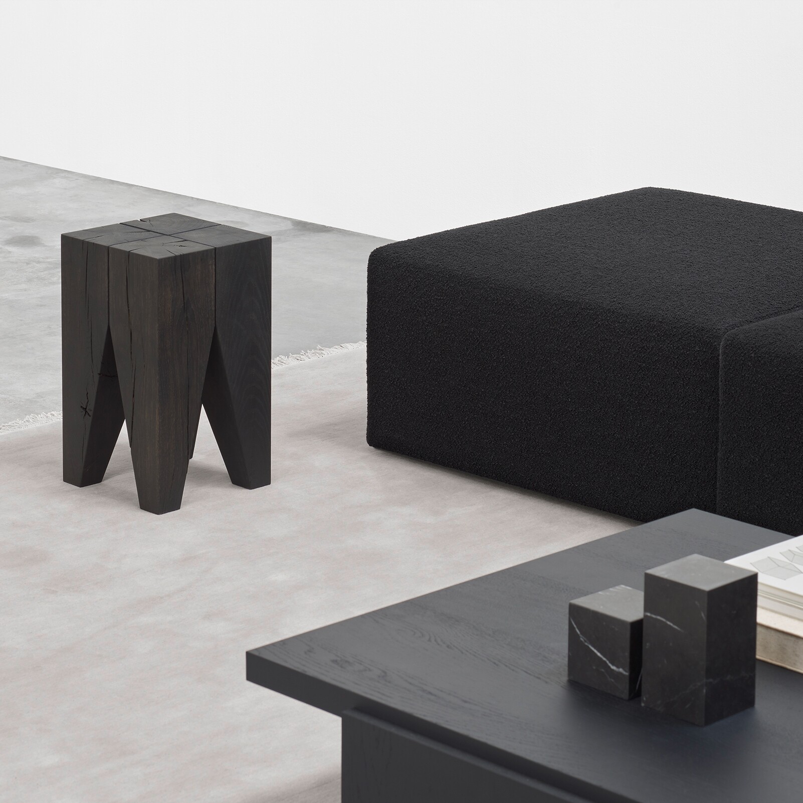 ST04 Backenzahn Stool