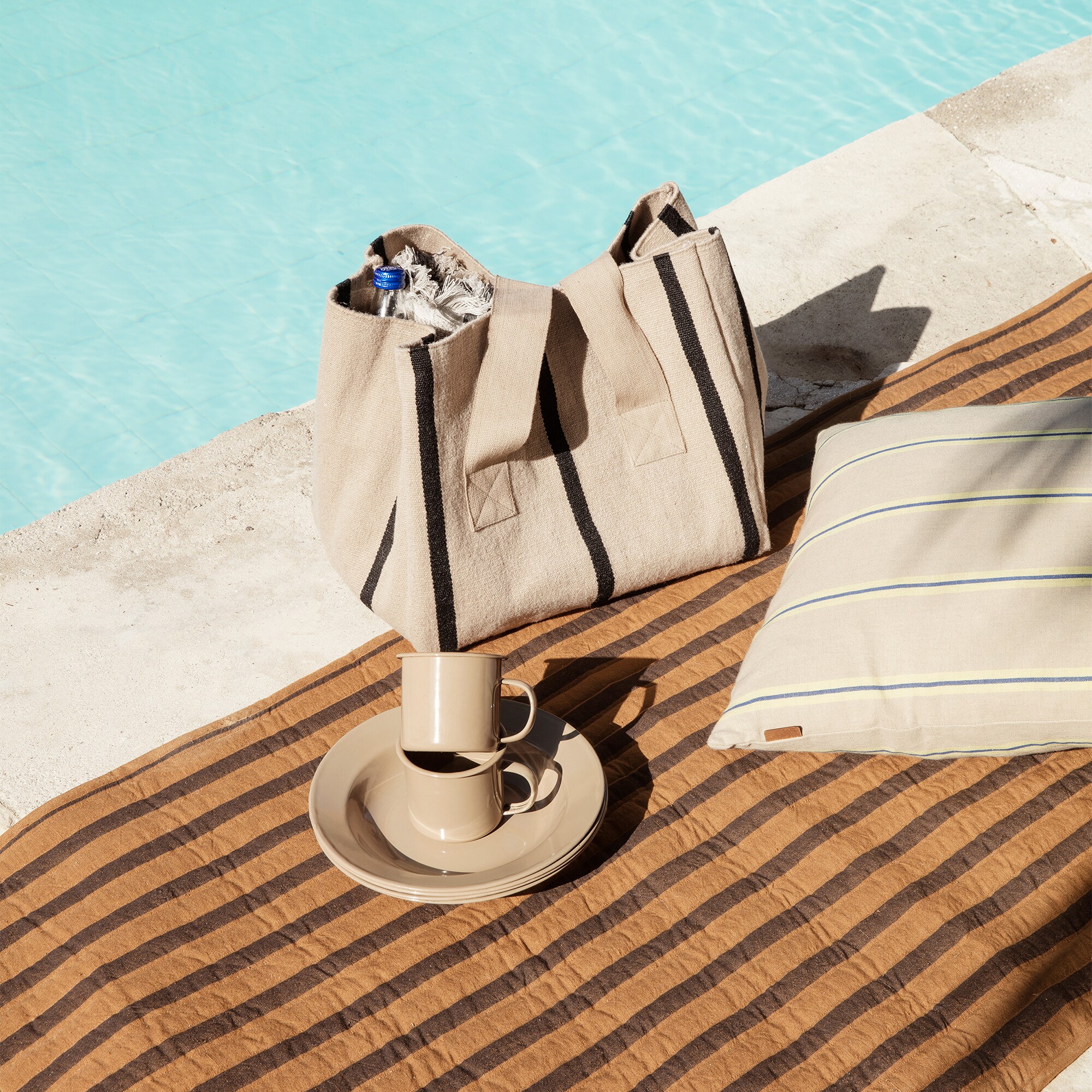 Yard Picnic Tableware Set 8 Piece