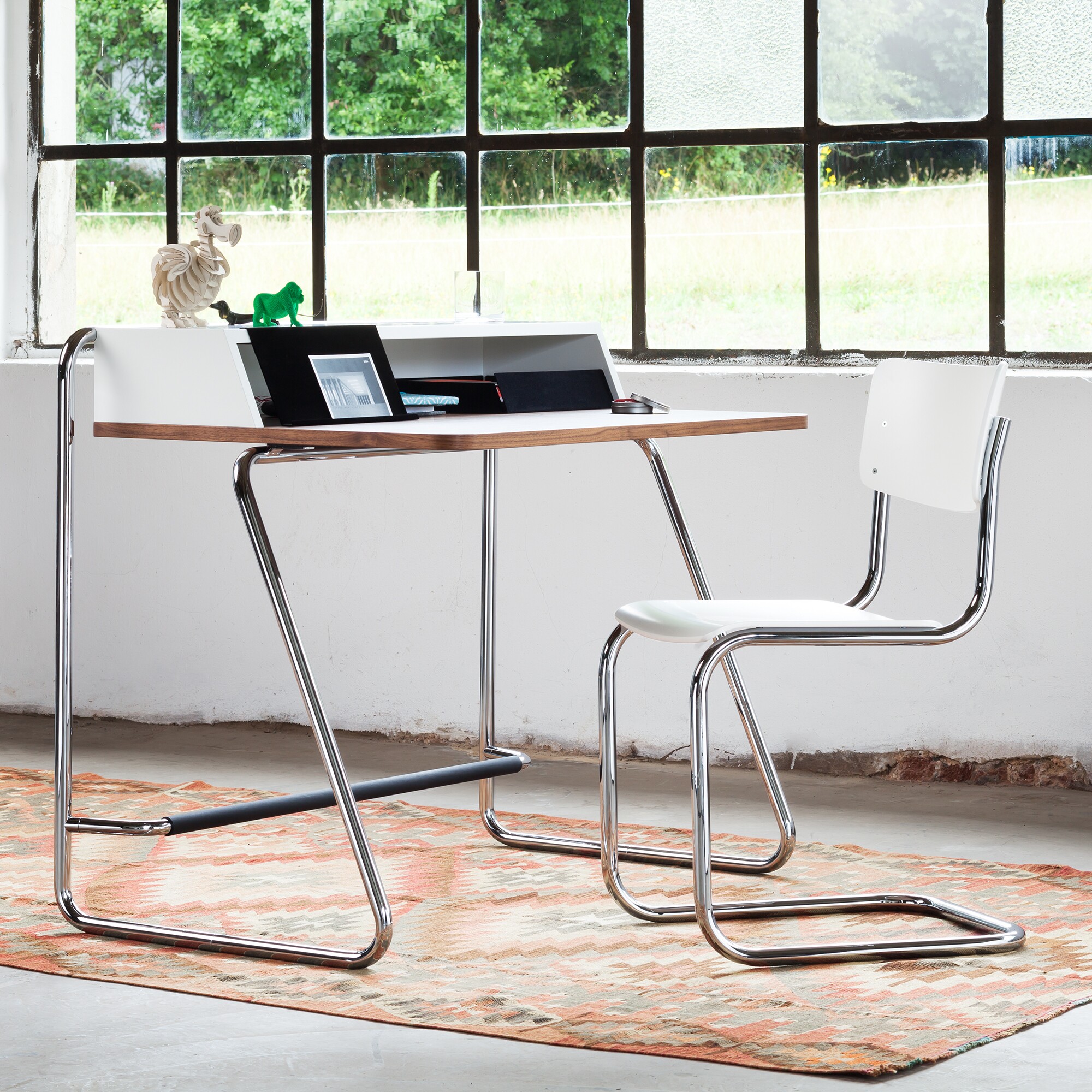 S 43 Cantilever Chair Set of 4