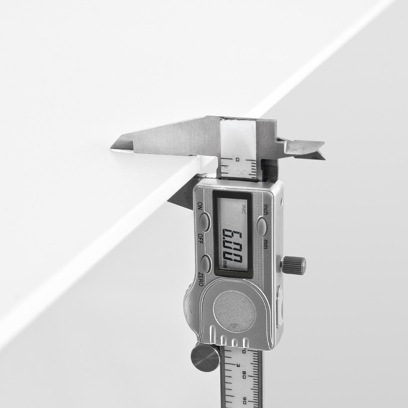 Thin-K Longo Aluminium Table