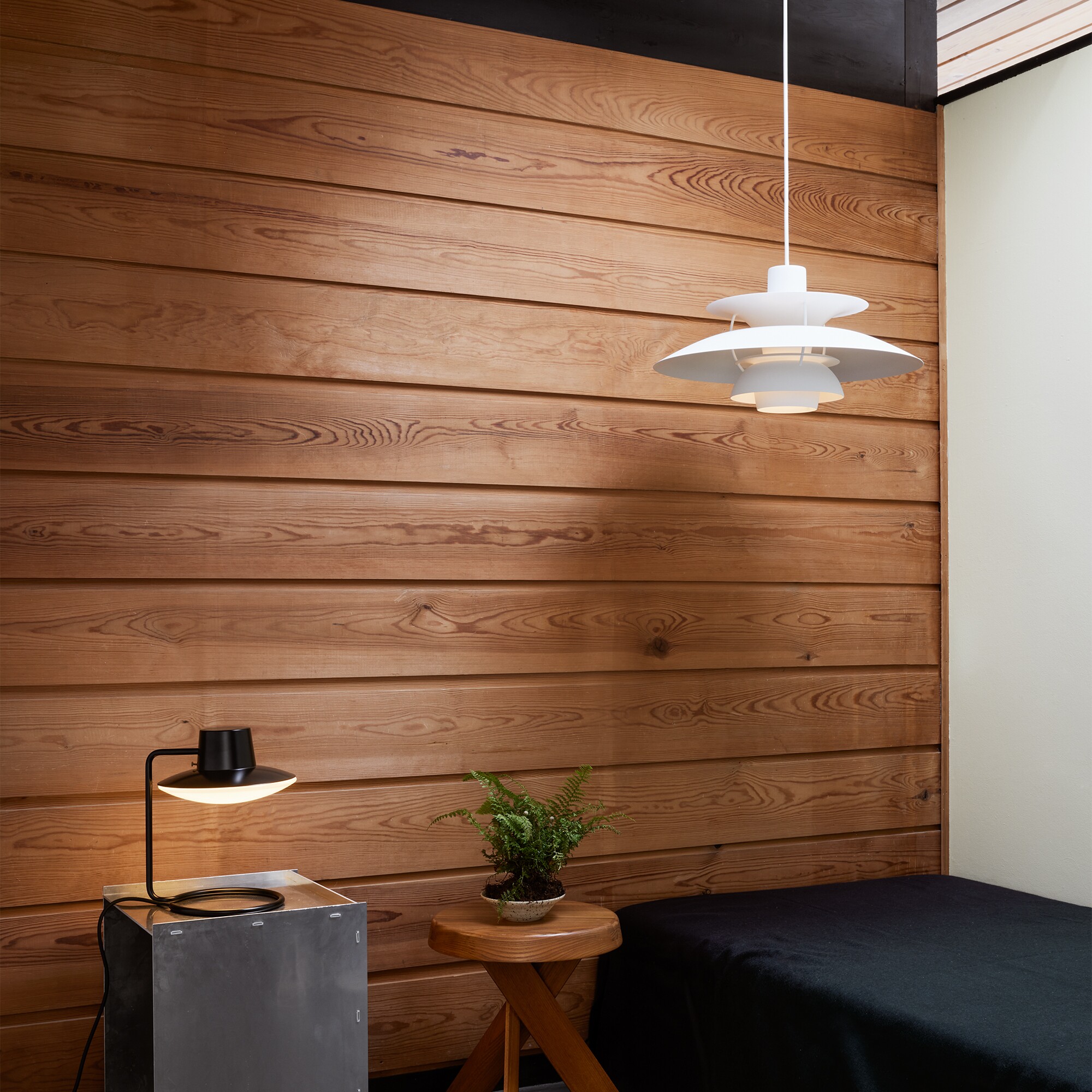 PH 5 Monochrome Suspension Lamp