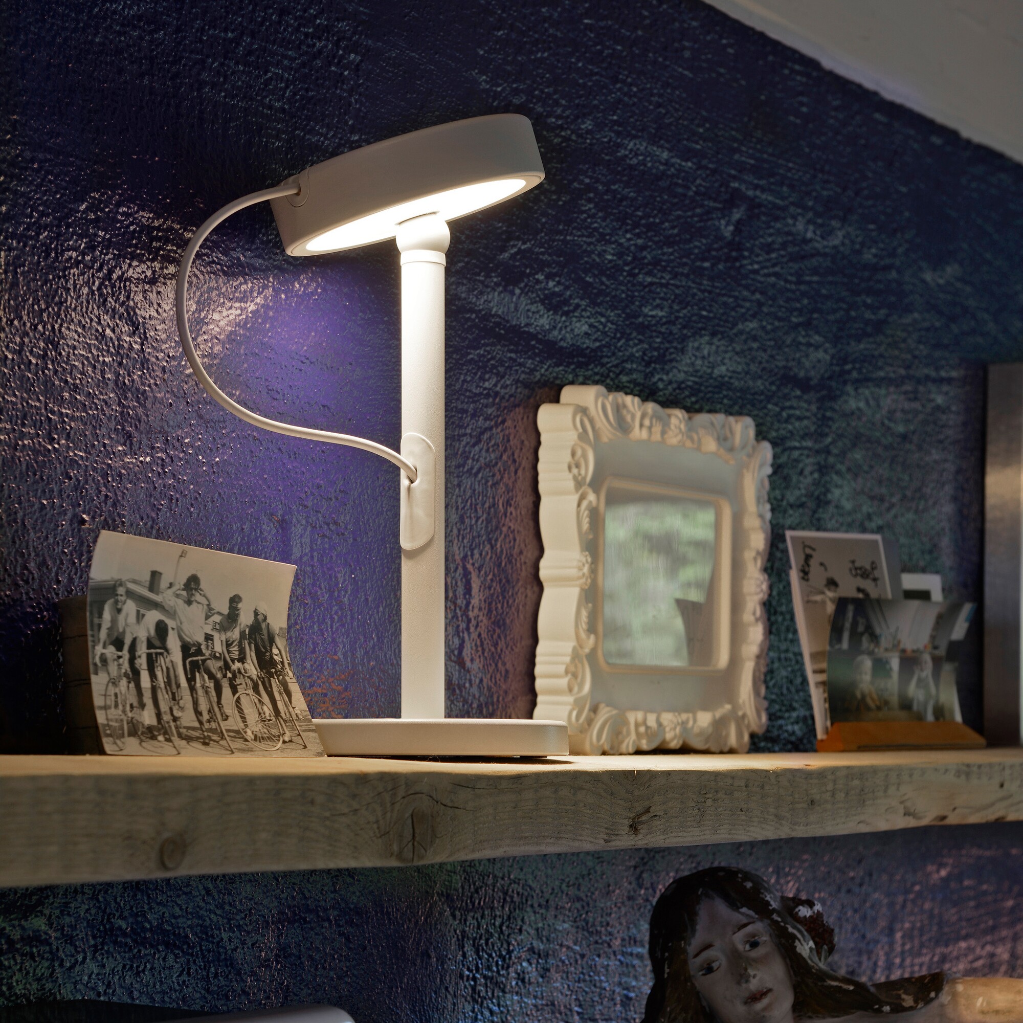 U-Turn LED Table Lamp