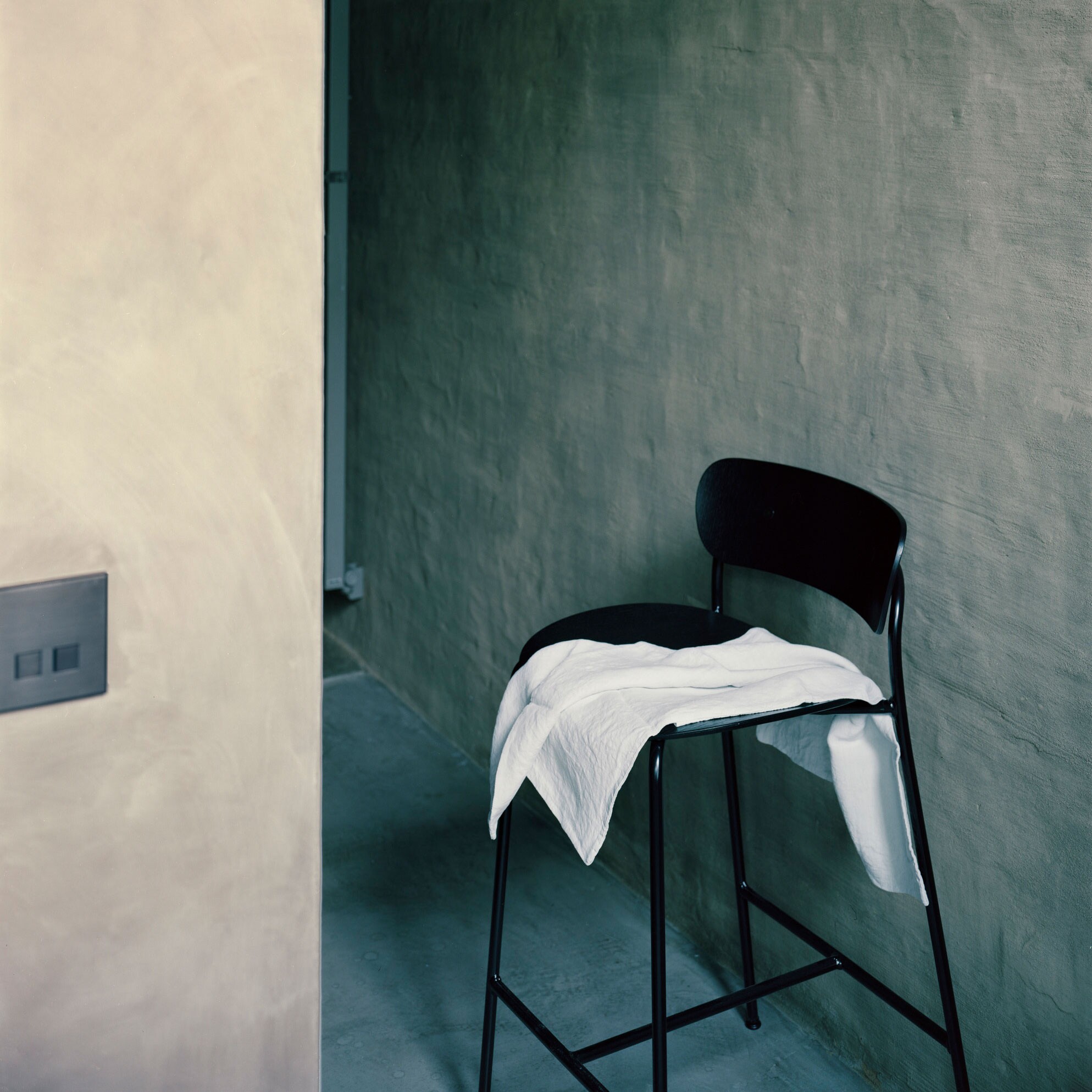 Pavilion AV9 Bar Stool