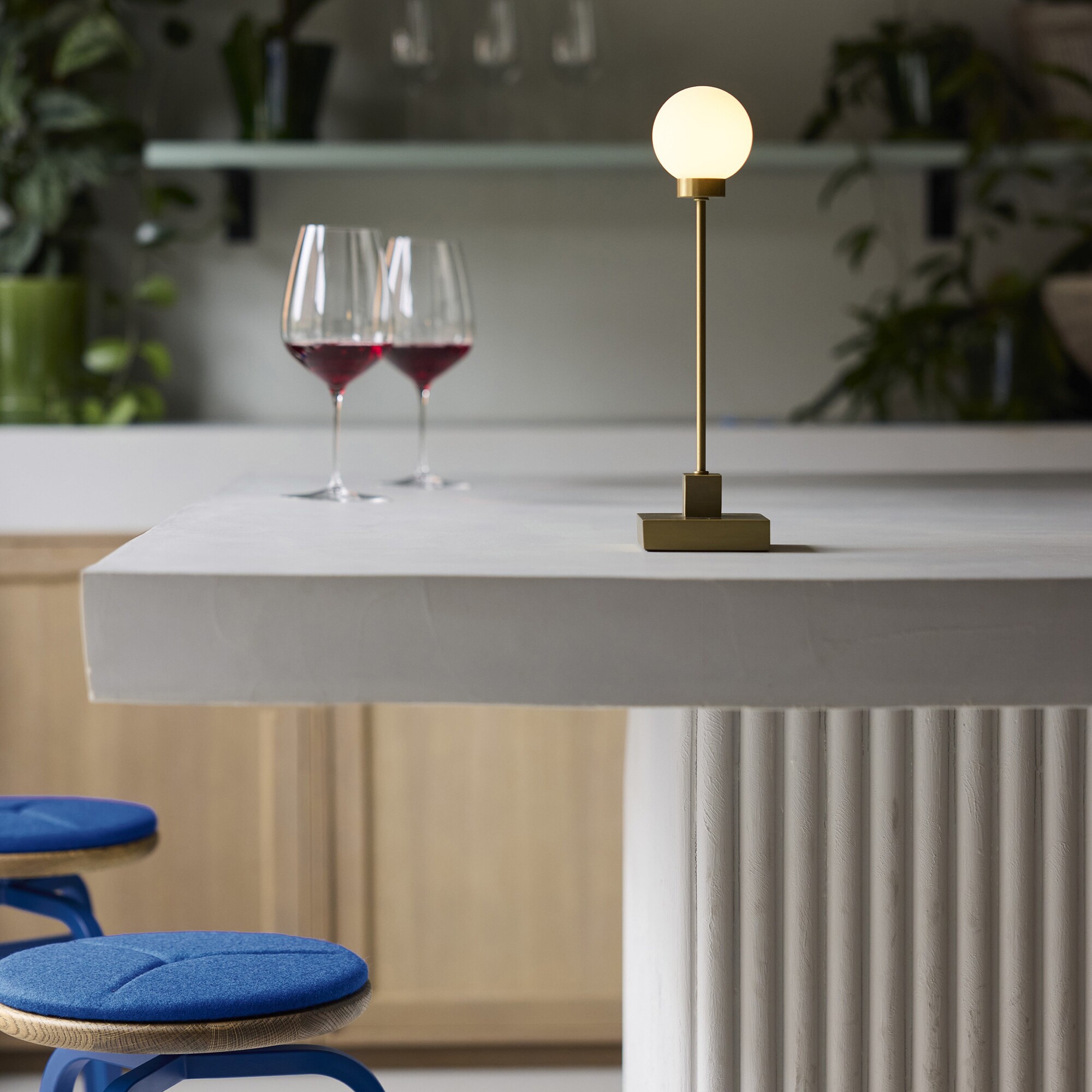 Snowball LED Table Lamp with Battery