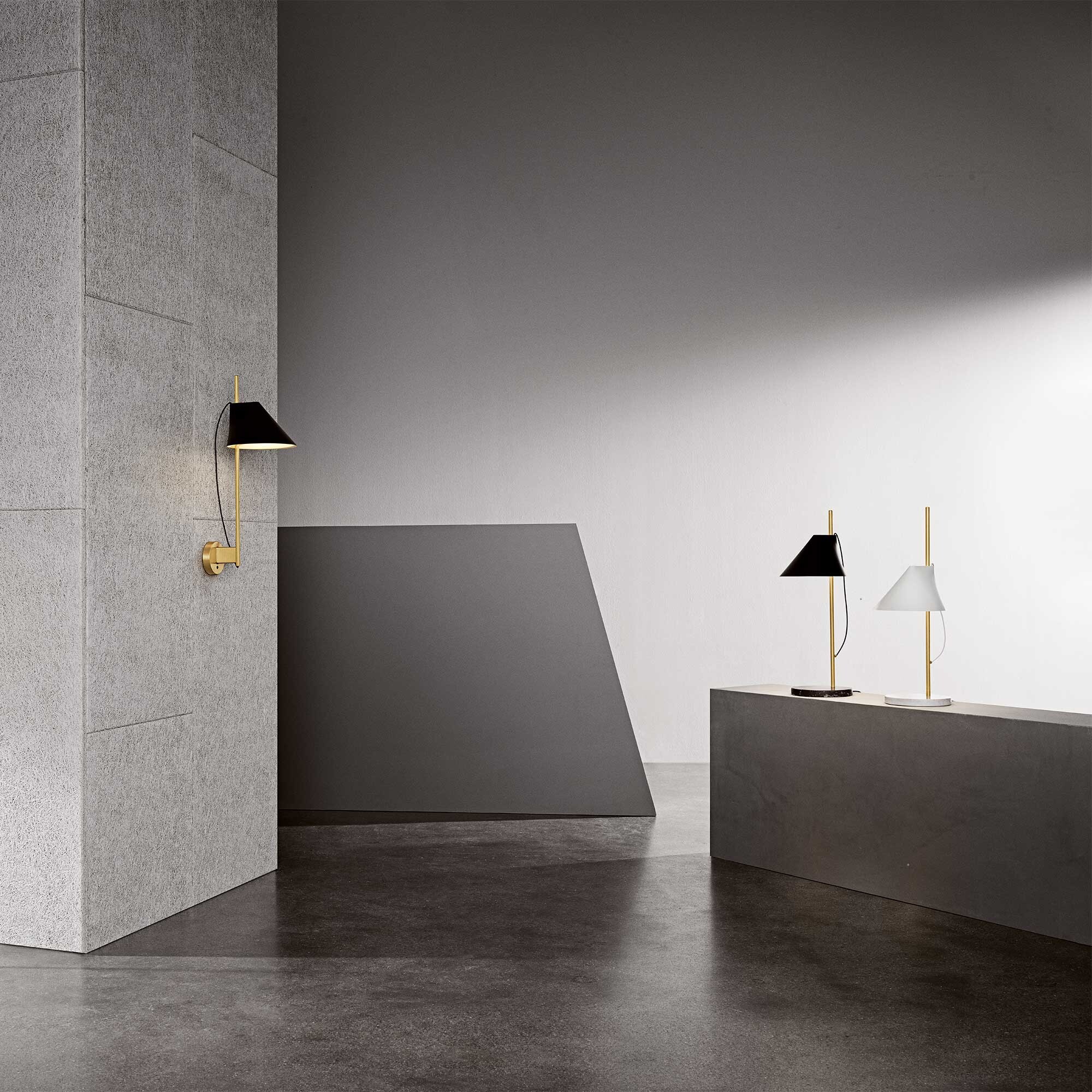 Yuh LED Table Lamp Brass