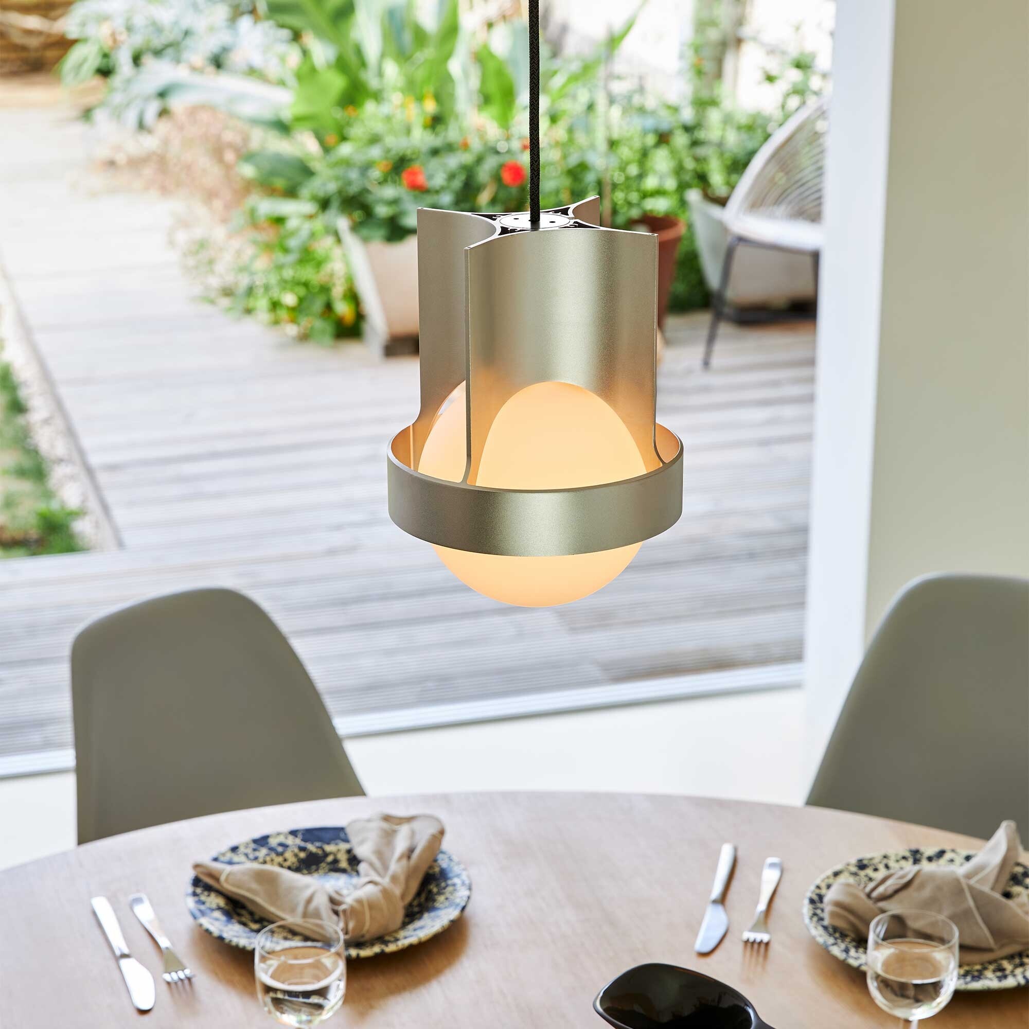 Loop Suspension Lamp L + Sphere IV
