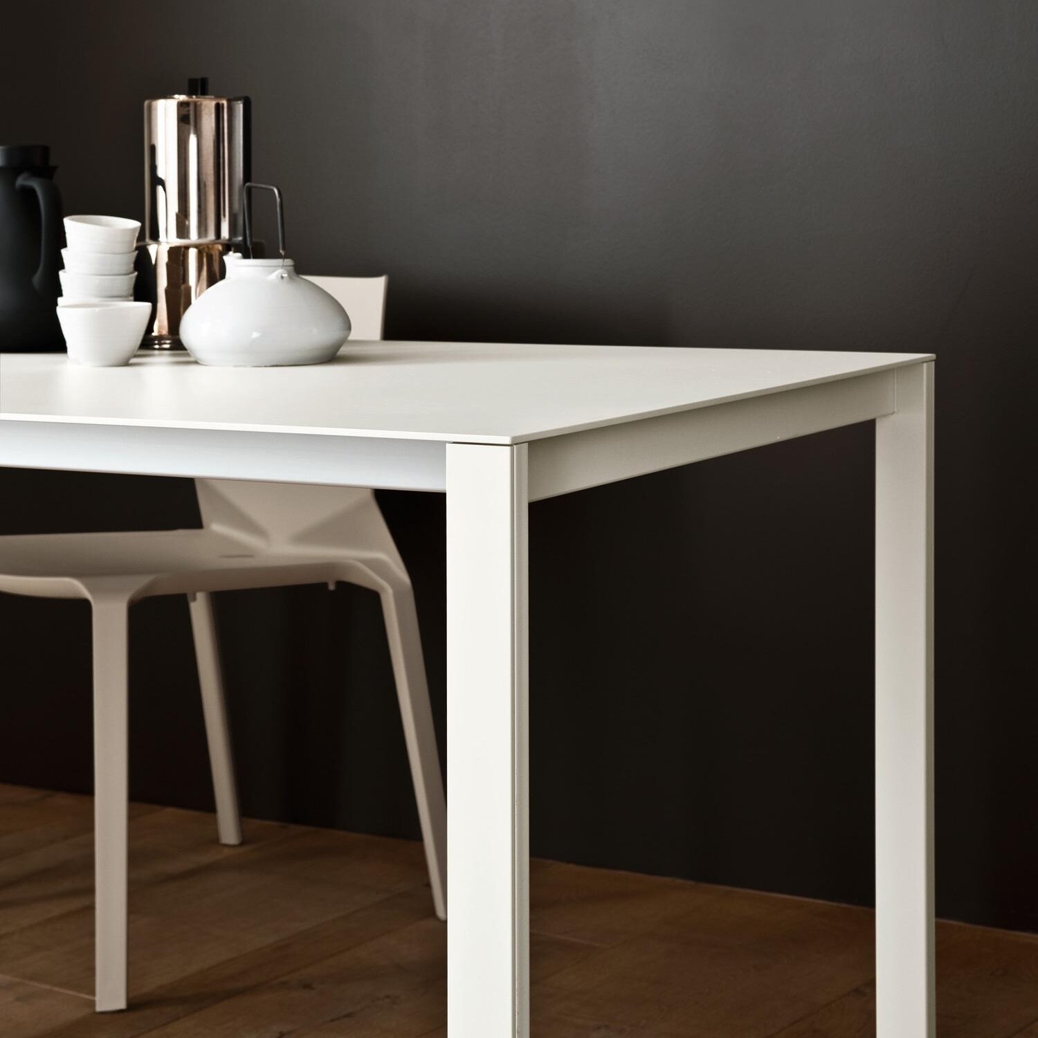 Thin-K Aluminium Table