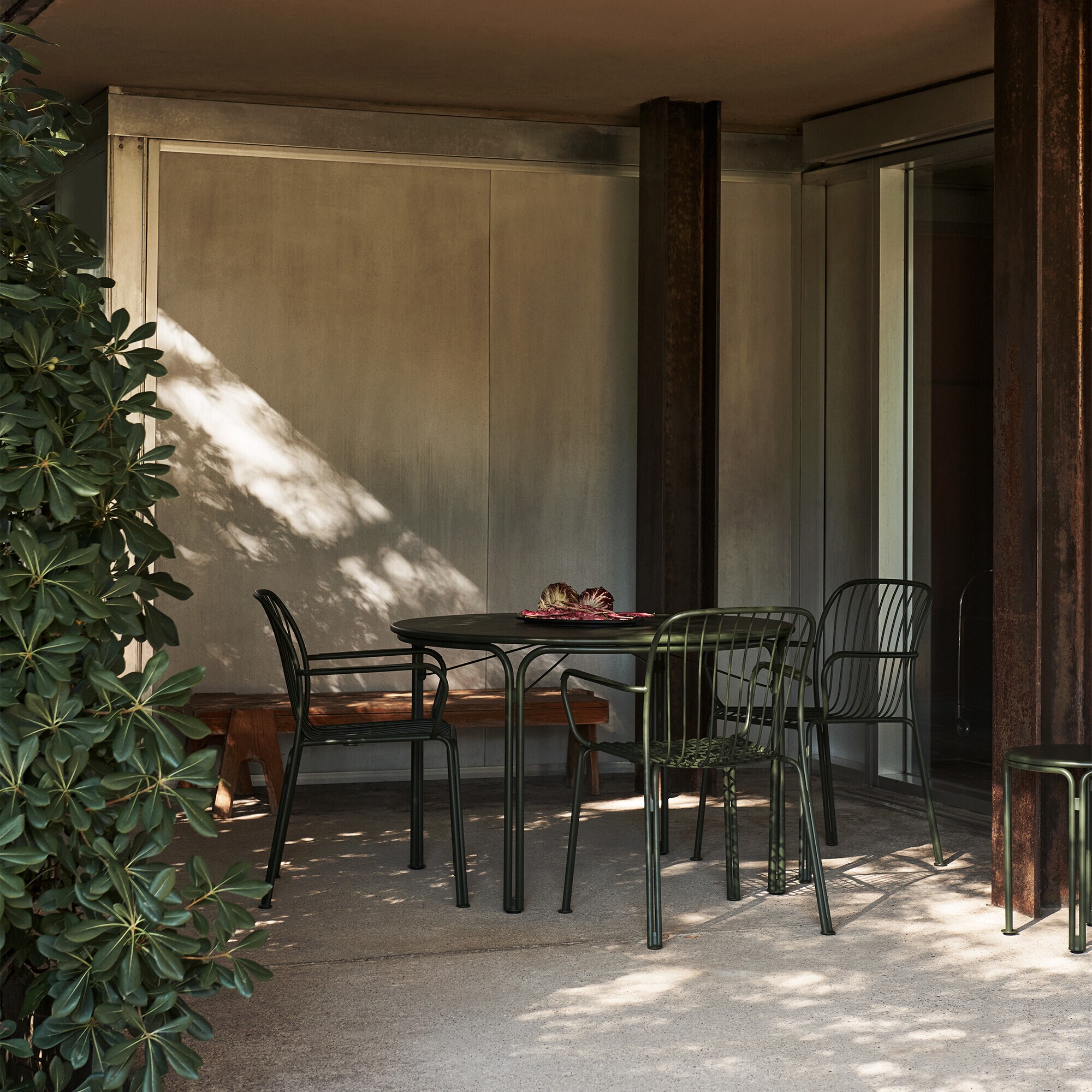 Thorvald SC98 Dining Table