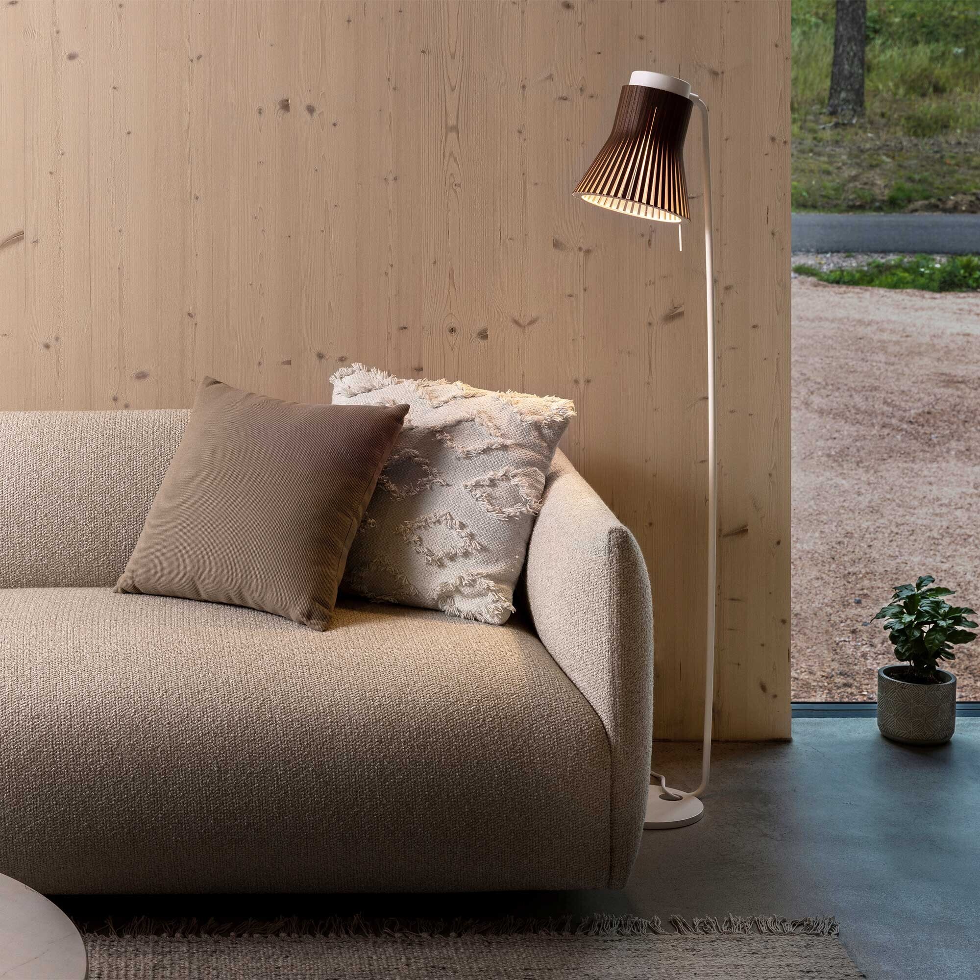 Petite 4610 Floor Lamp