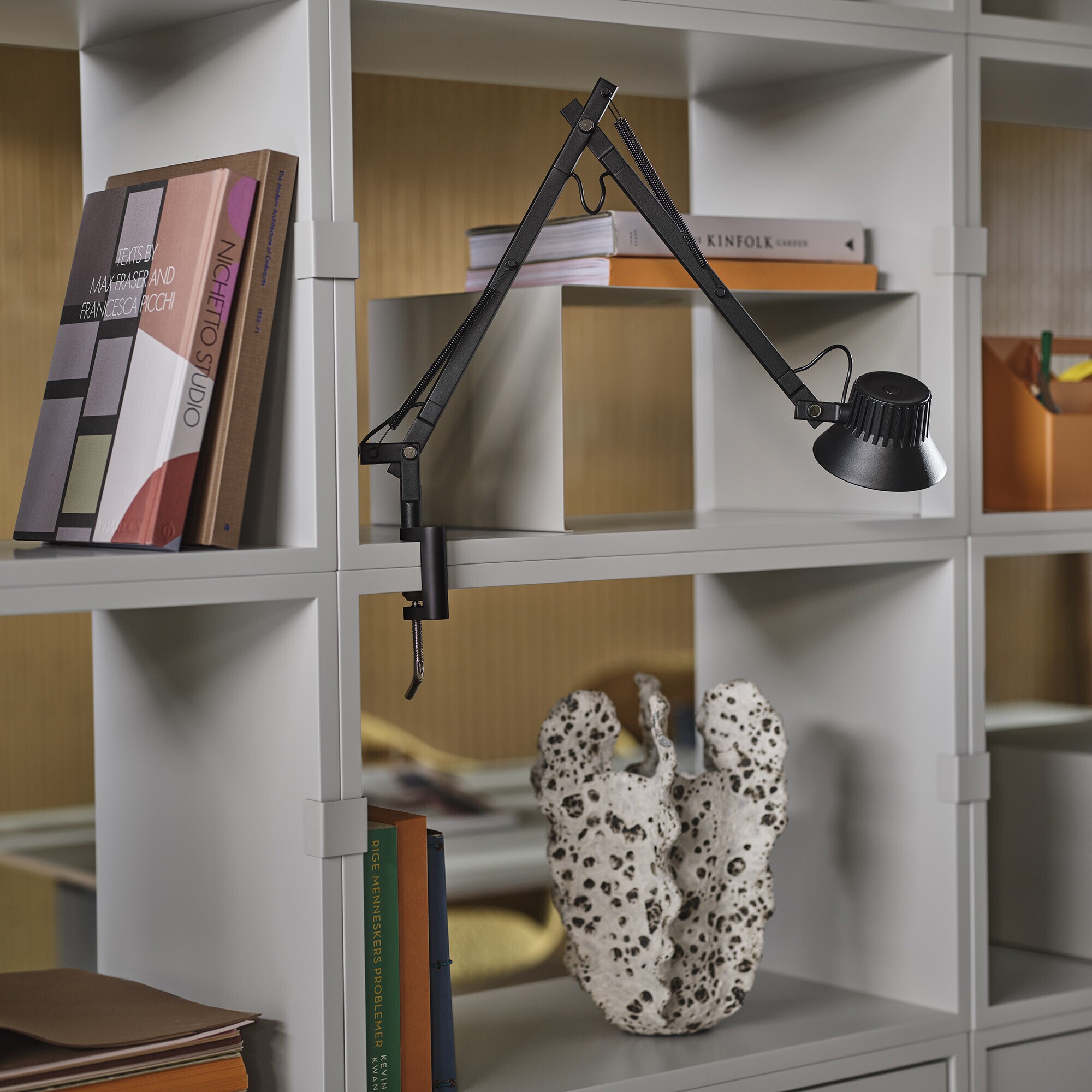 Stacked 2.0 Podium with Tube Frame 43.5x35cm