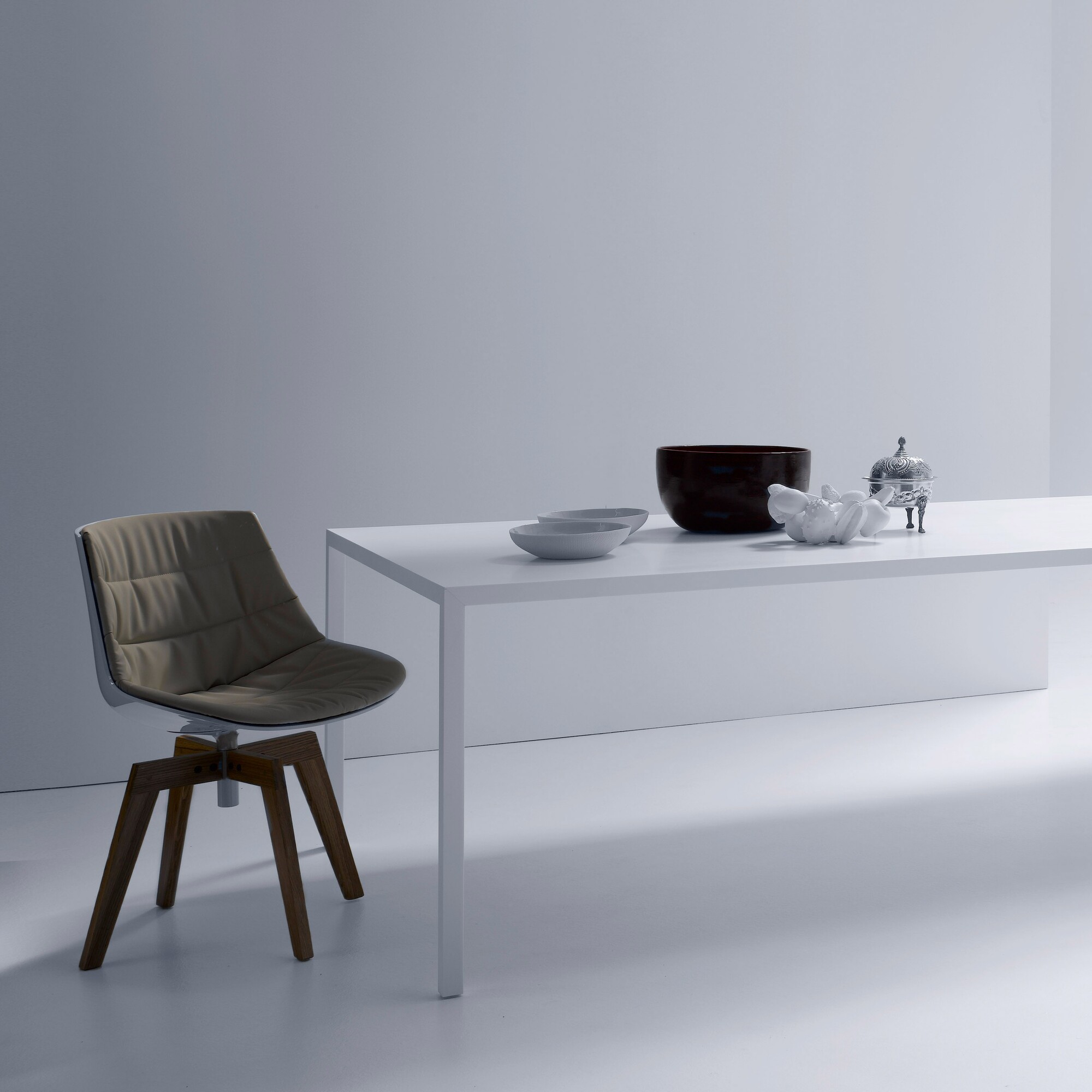 Tense Dining Table White