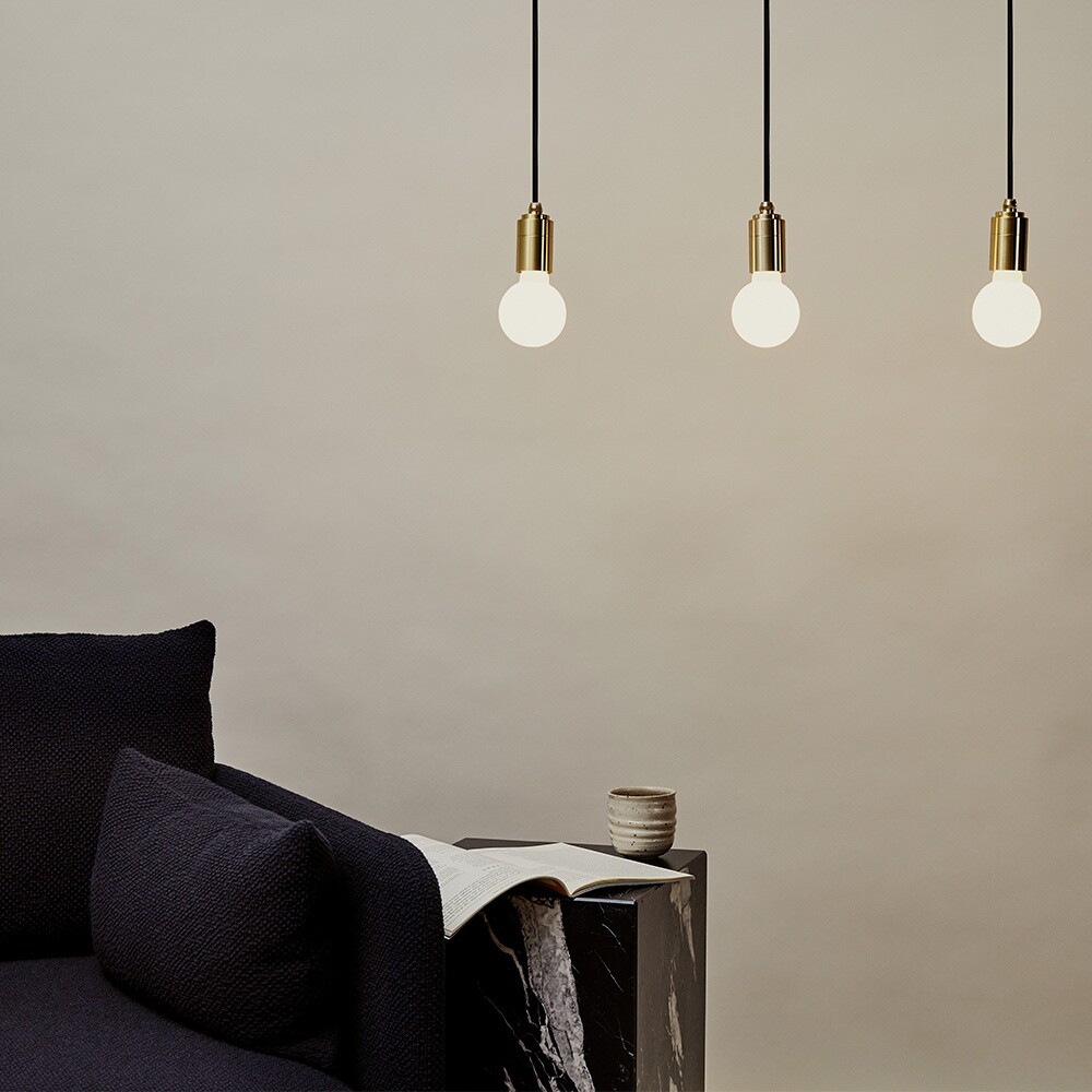 Sphere II LED E27 GLOBE 360° 6W =} 41W Dim To Warm