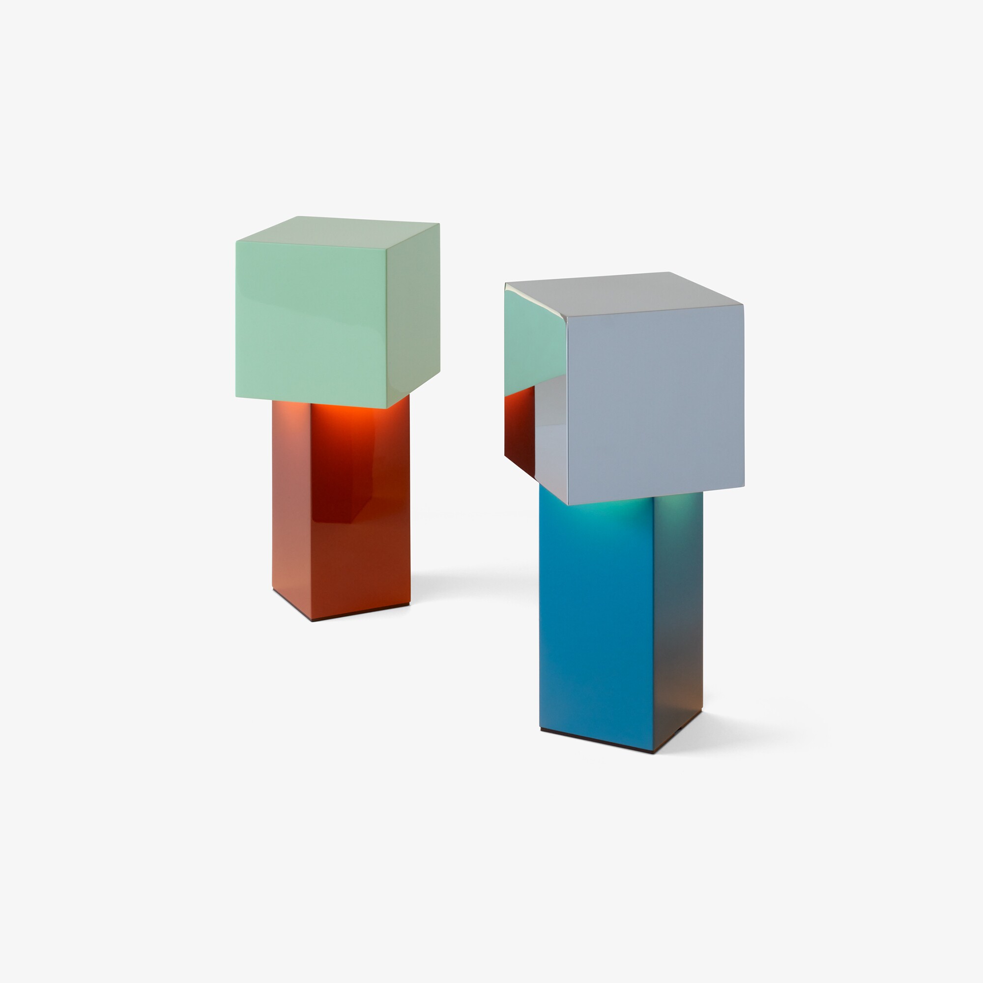 Pivot Portable ATD7 Lamp with Battery