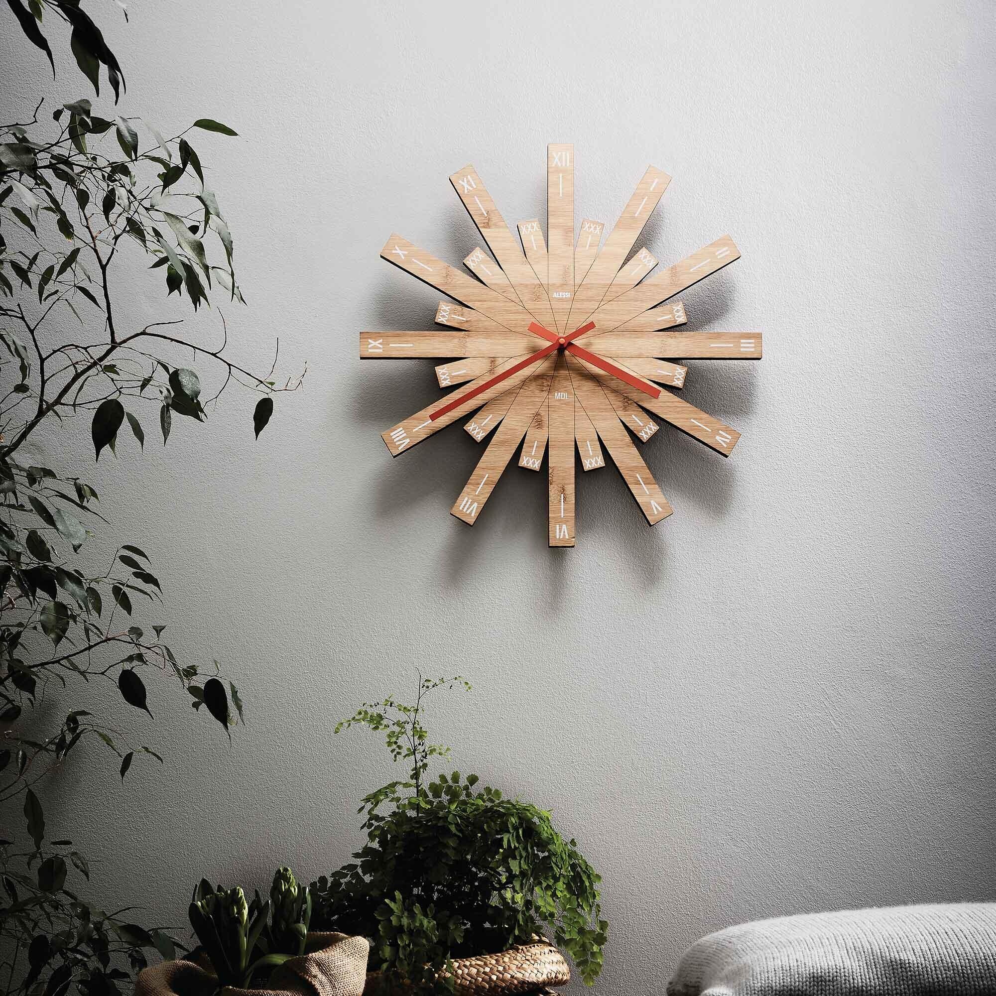 Raggiante Wall Clock