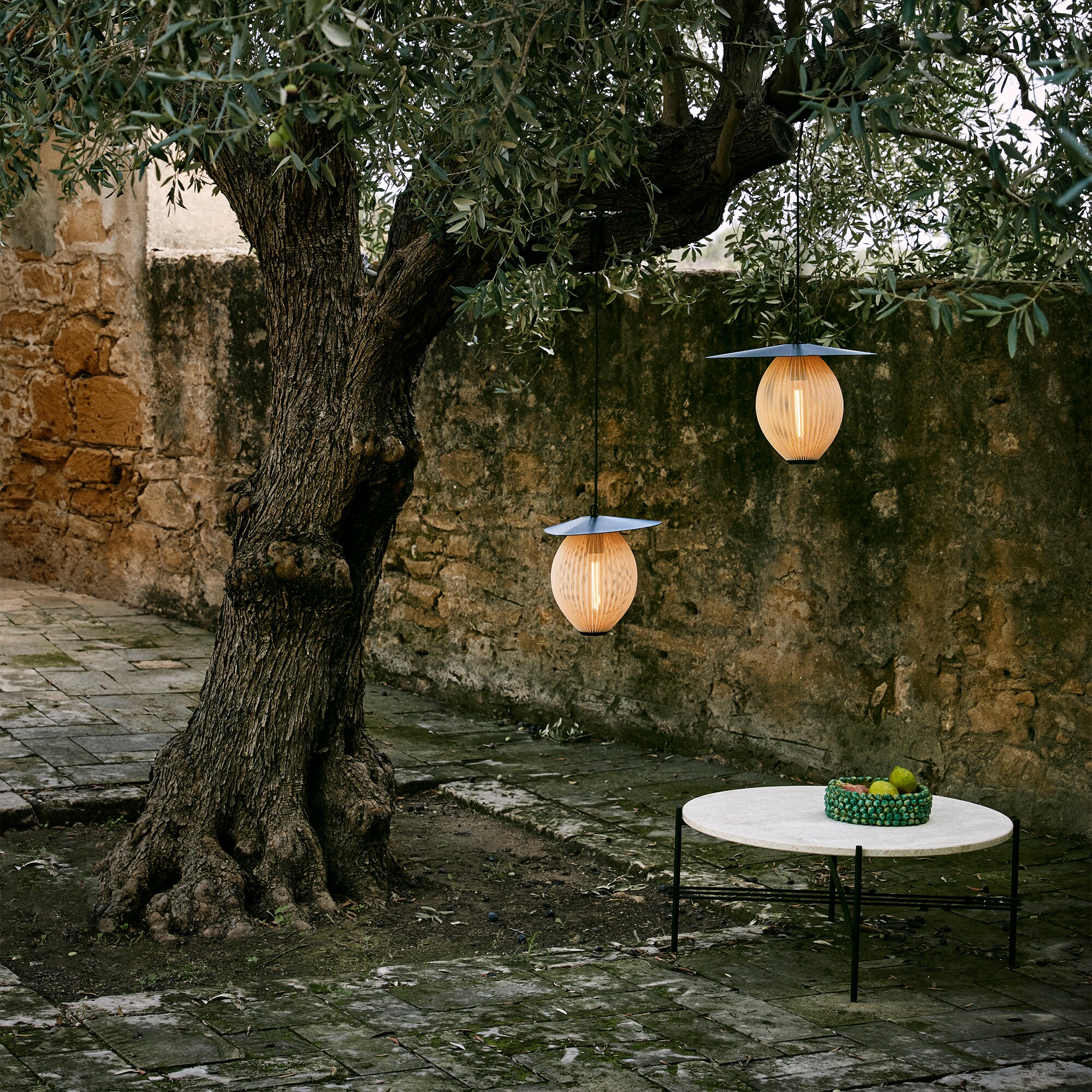 Satellite Outdoor Suspension Lamp M