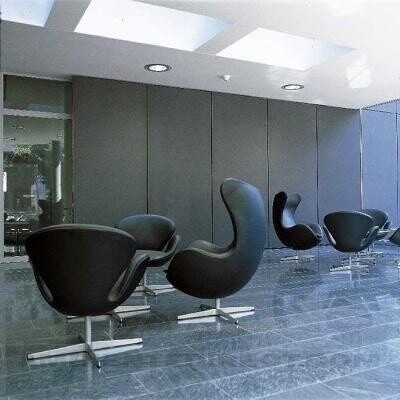 Promotion Set Egg Chair™ + Footstool Leather