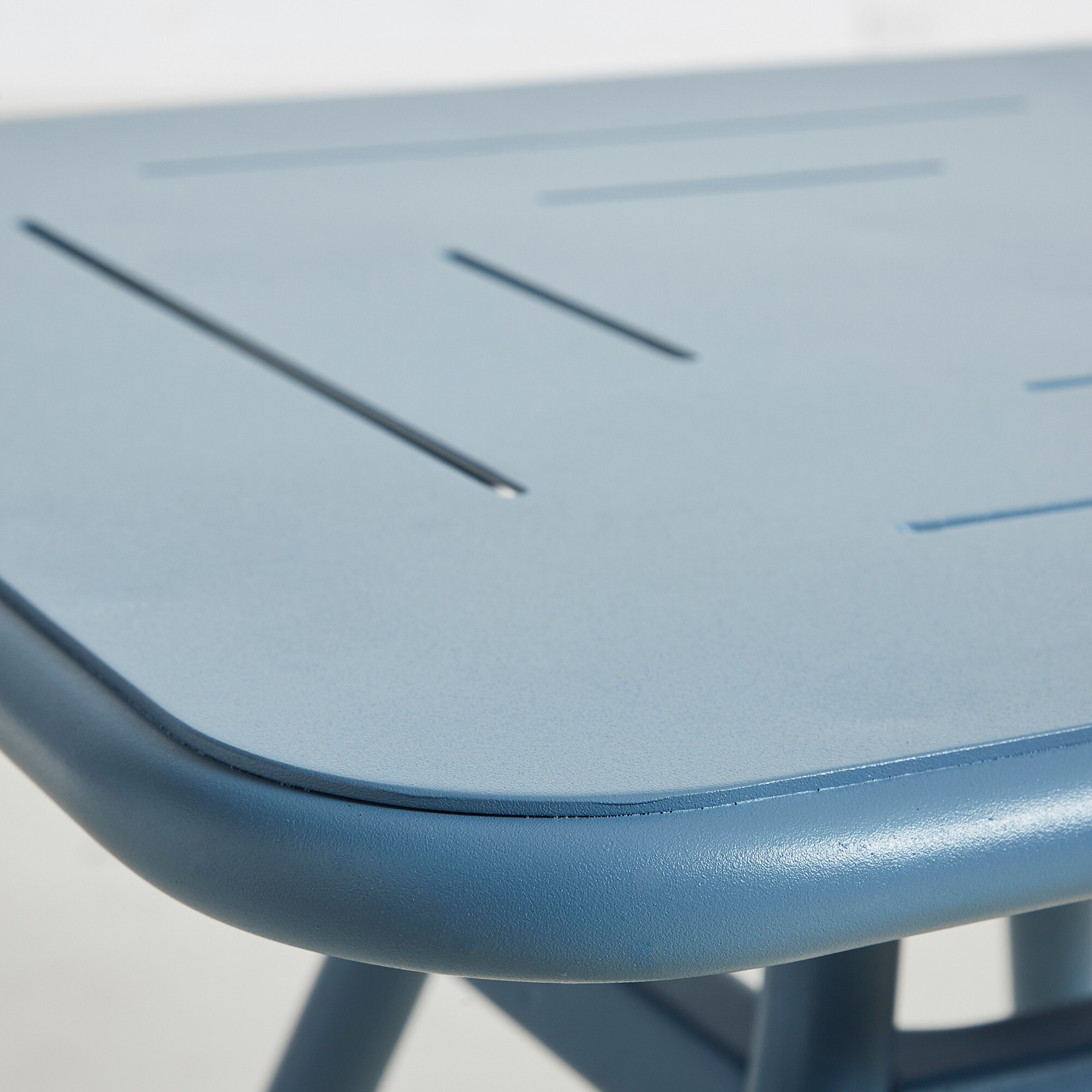 Ray Outdoor Table Square