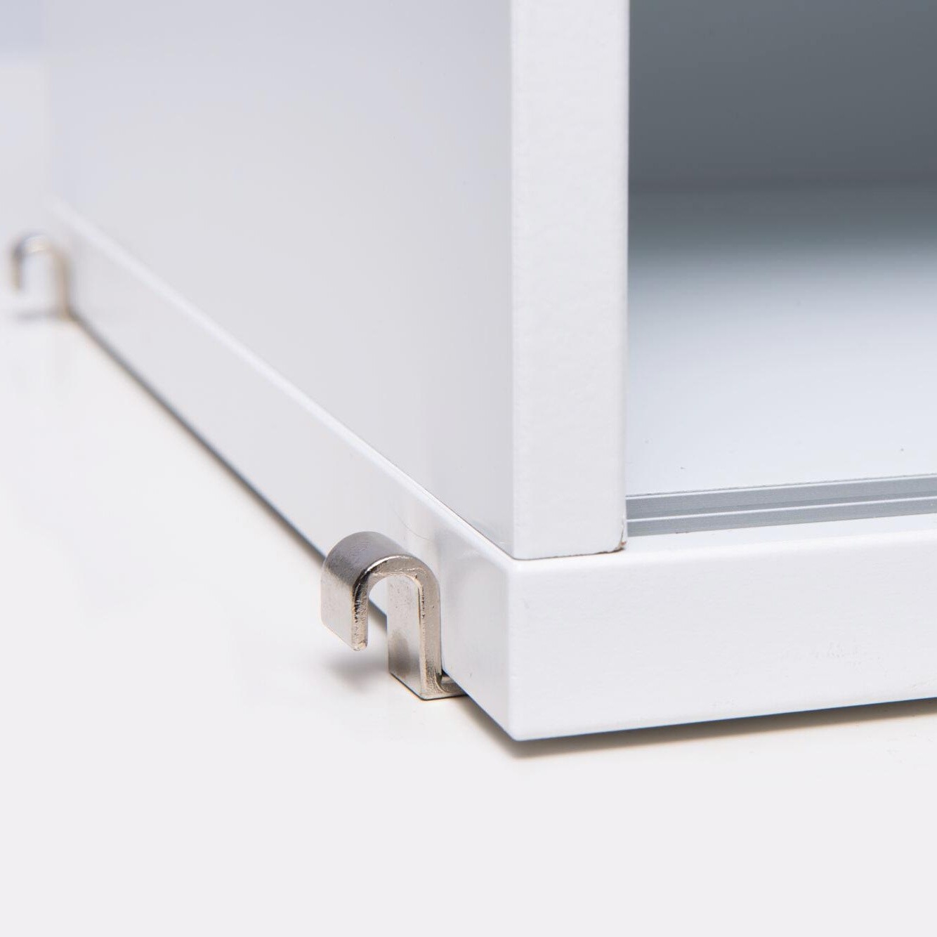 String System Cabinet Depth 30cm