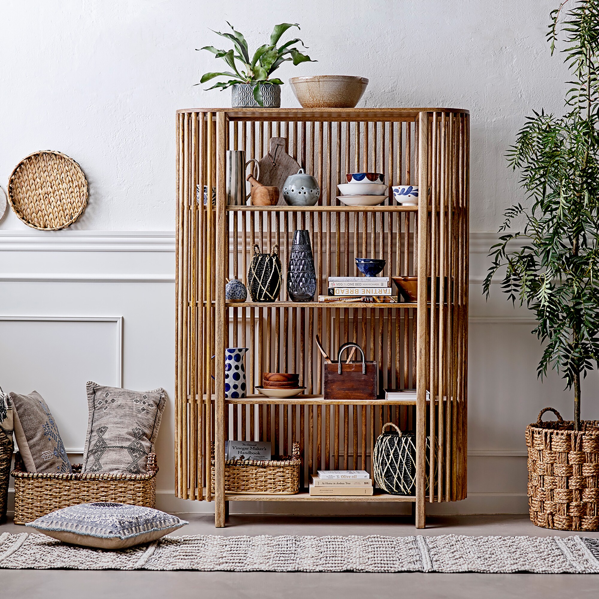 Sali Book Shelf