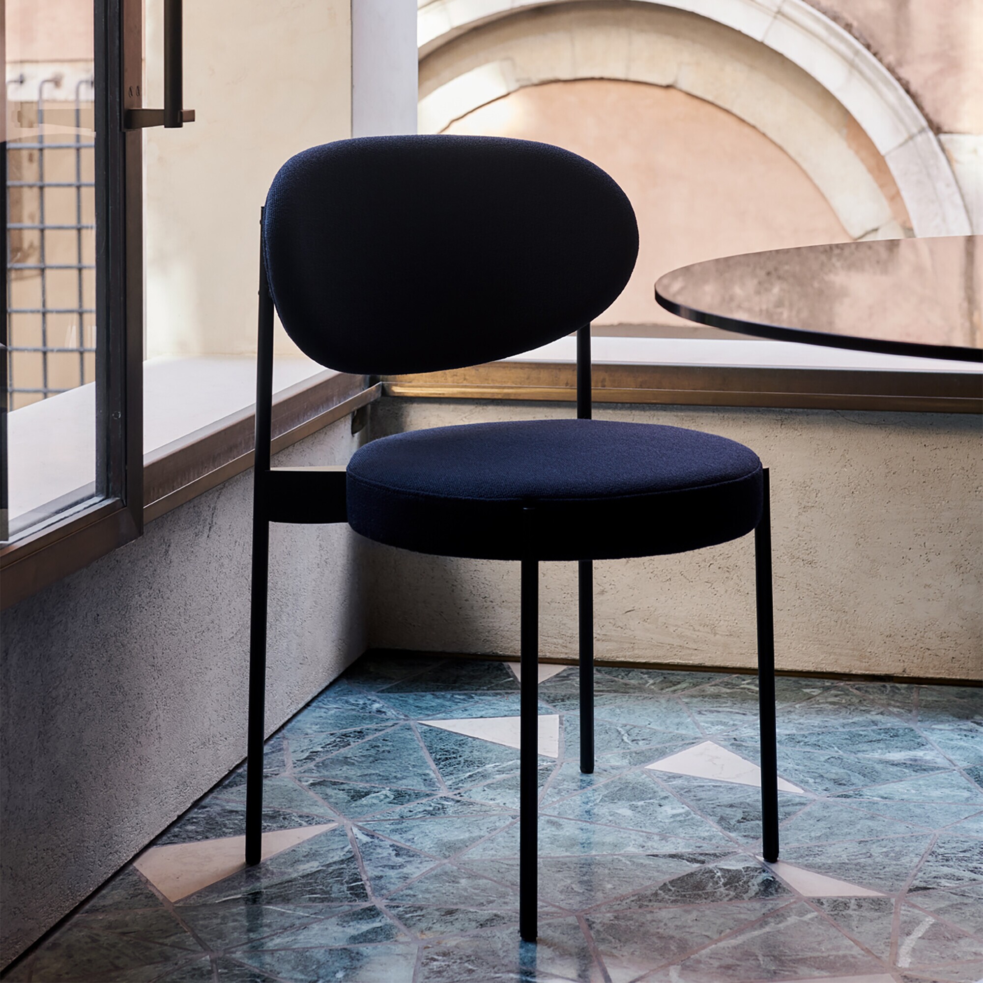 Series 430 Chair Black Base