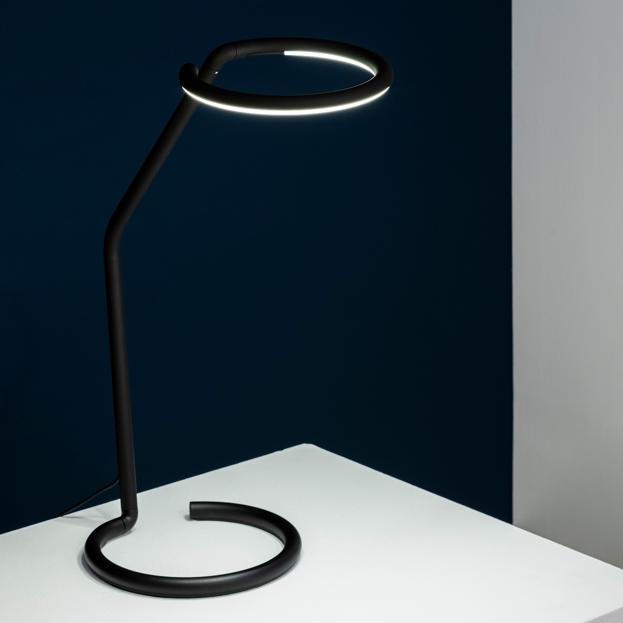 Vine Light LED Table Lamp
