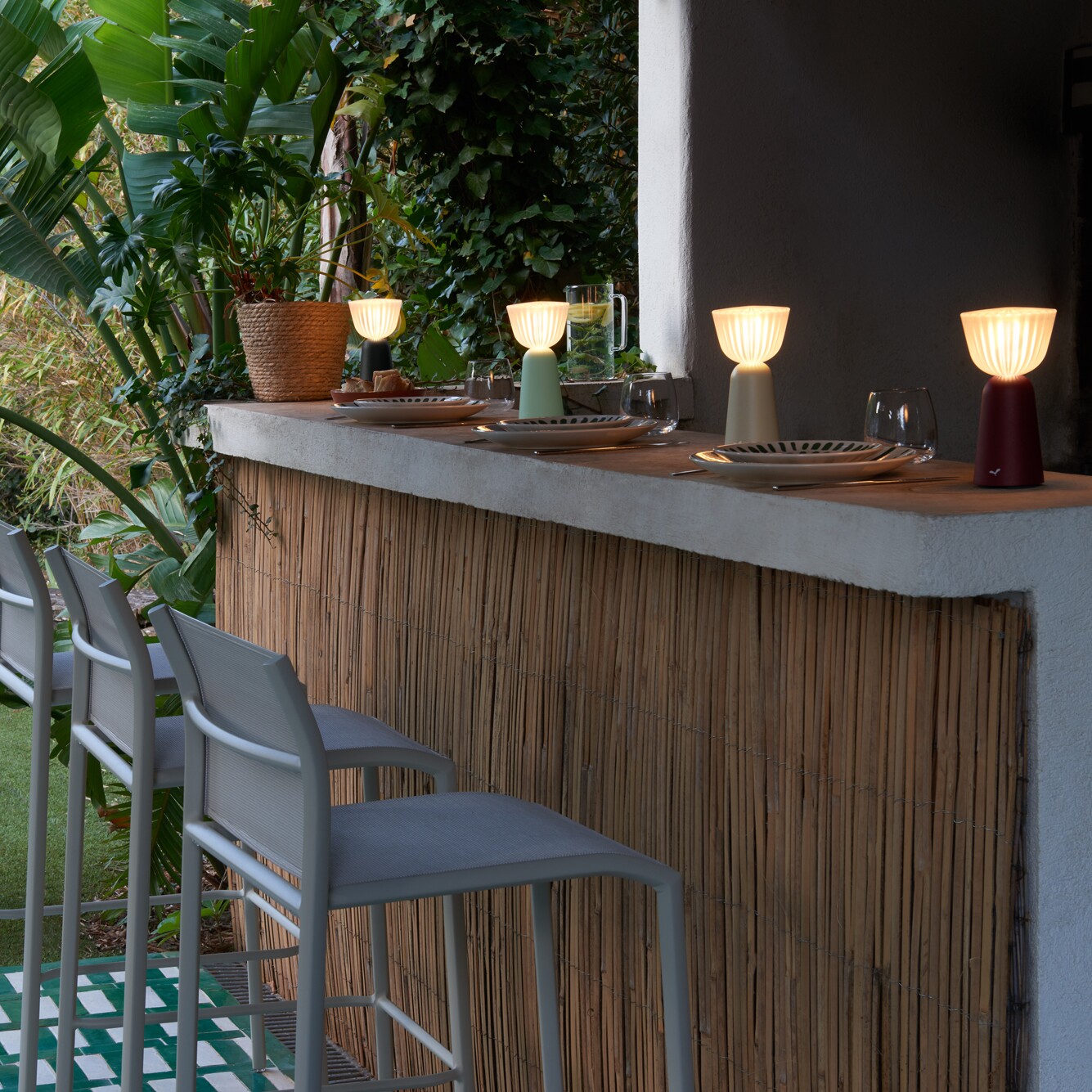 Swing LED Rechargeable Lamp