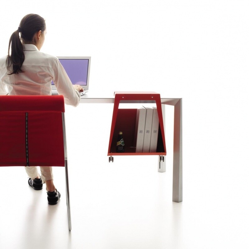 Smith Container With Wheels