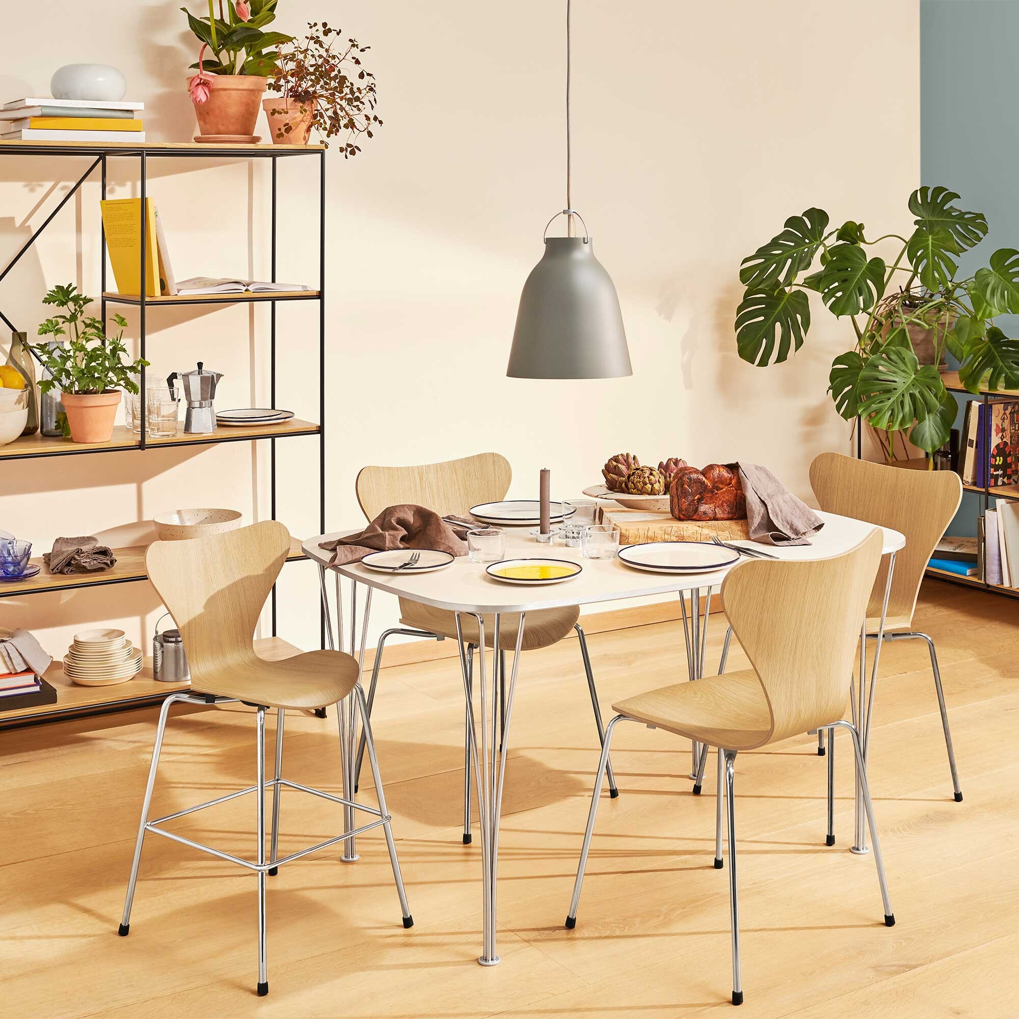 Serie 7™ Junior Chair