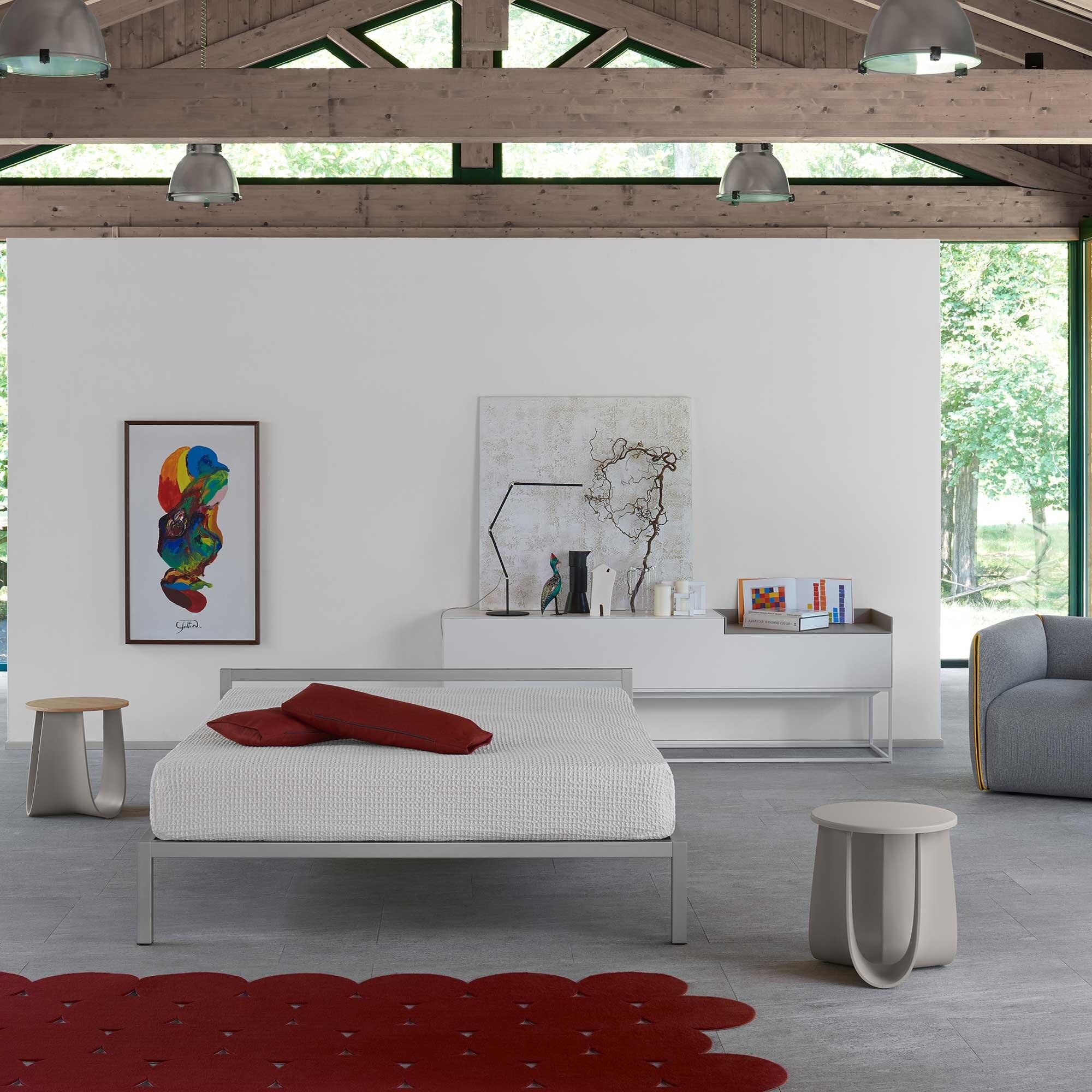 Sag Stool/Side Table