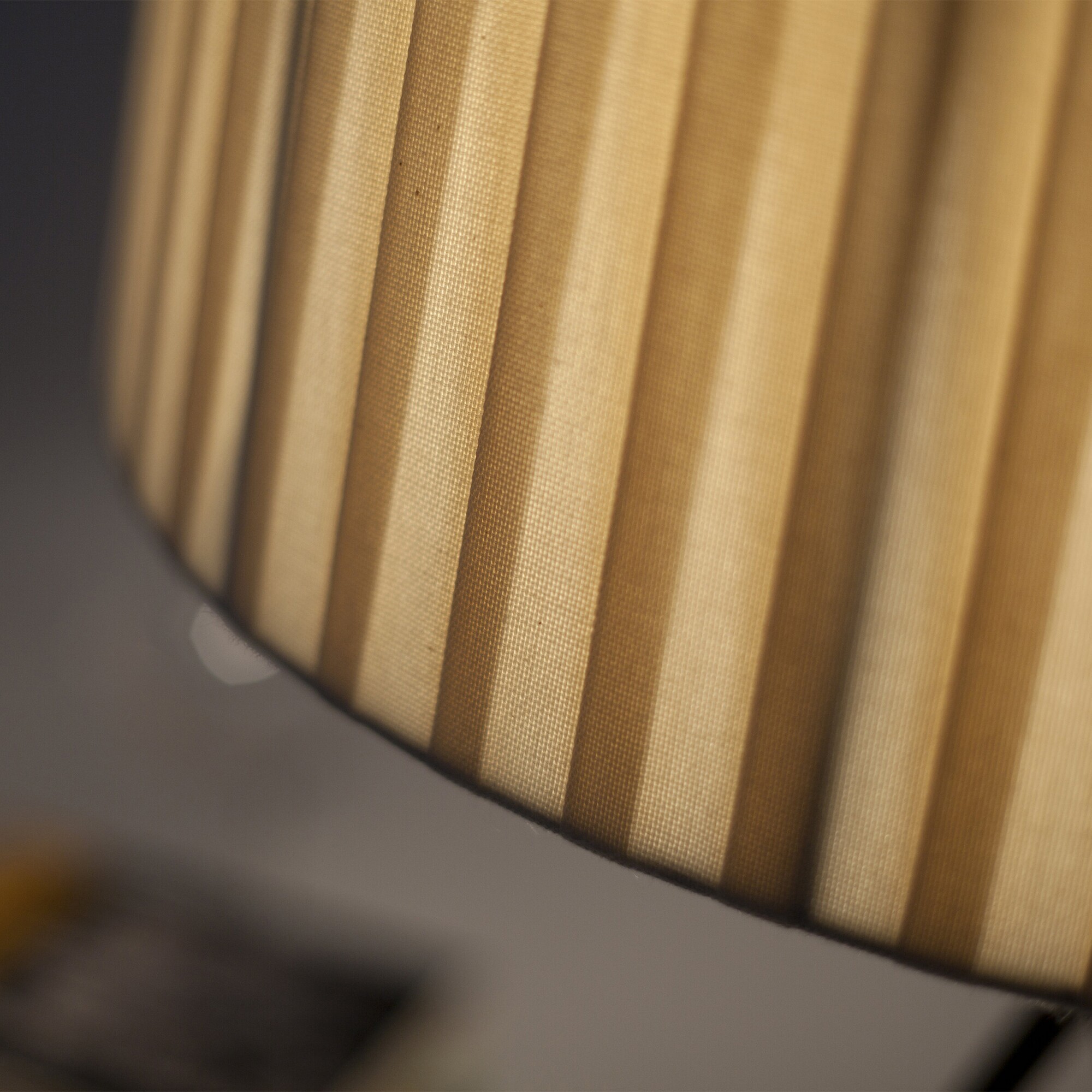 Tripode G6 Table Lamp