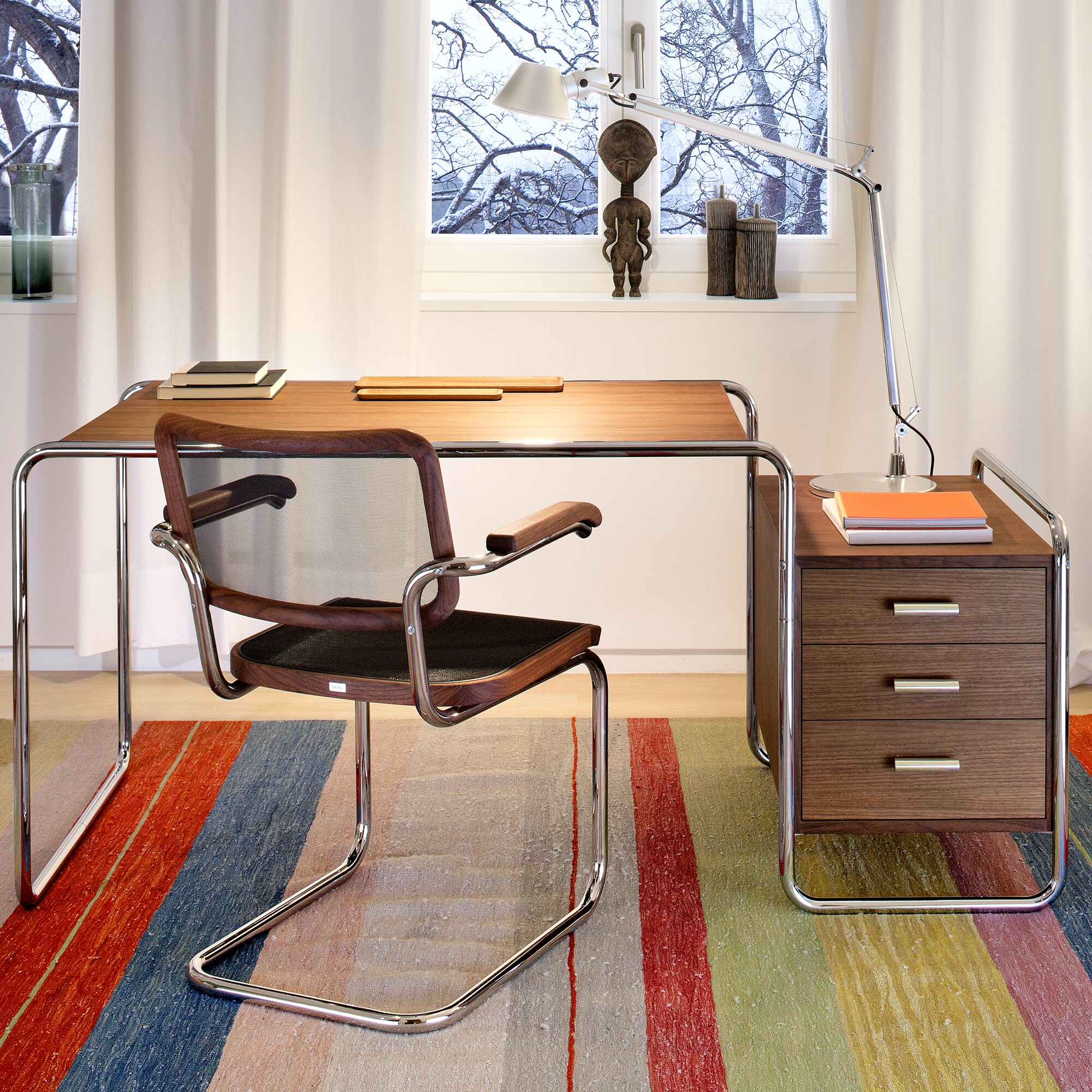 S 64 N Pure Materials Cantilever Armchair Walnut