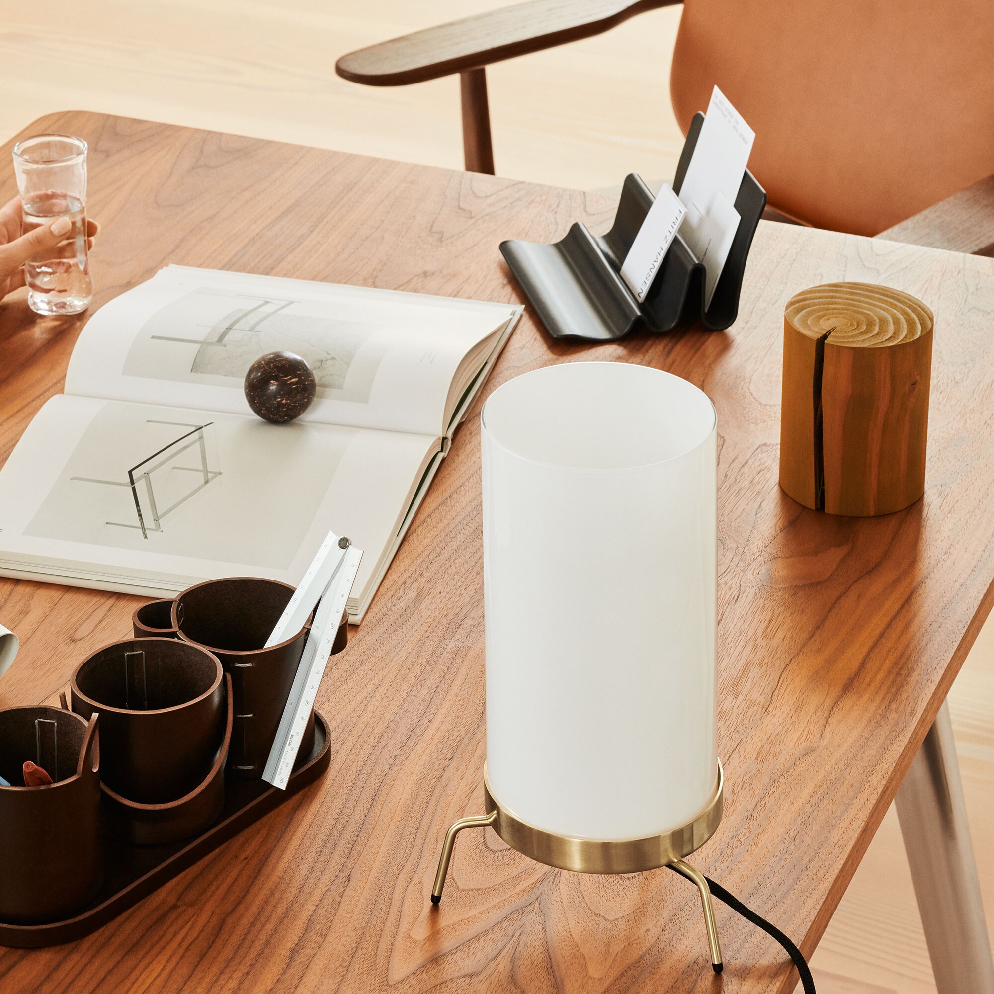 Planner™ PM02 Table Lamp