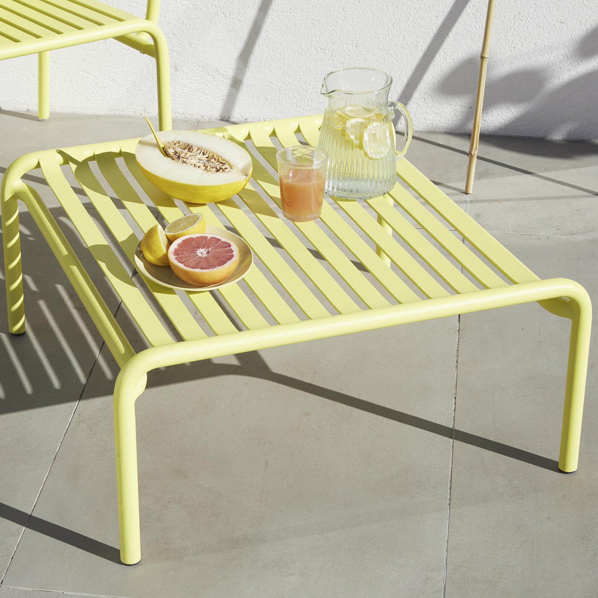 Week-End Outdoor Coffee Table