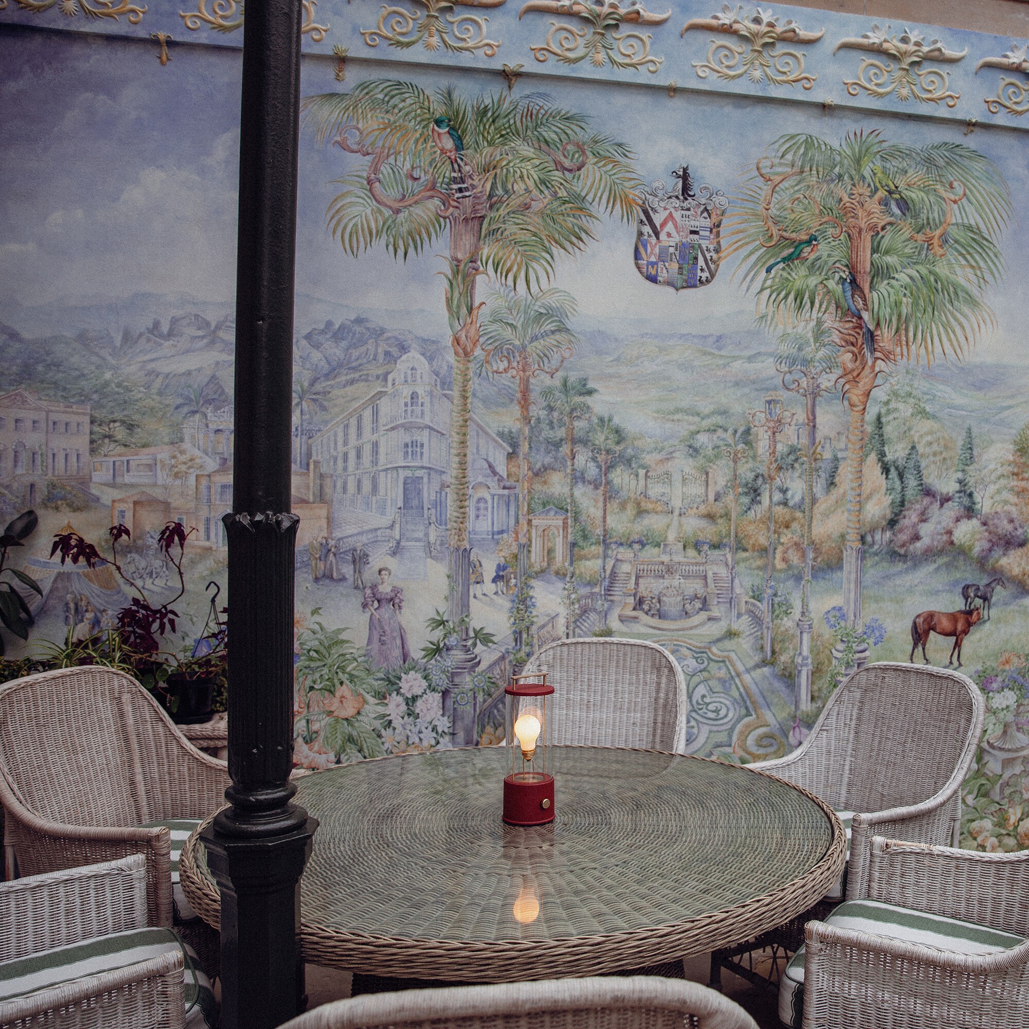 The Muse LED Lamp with Battery