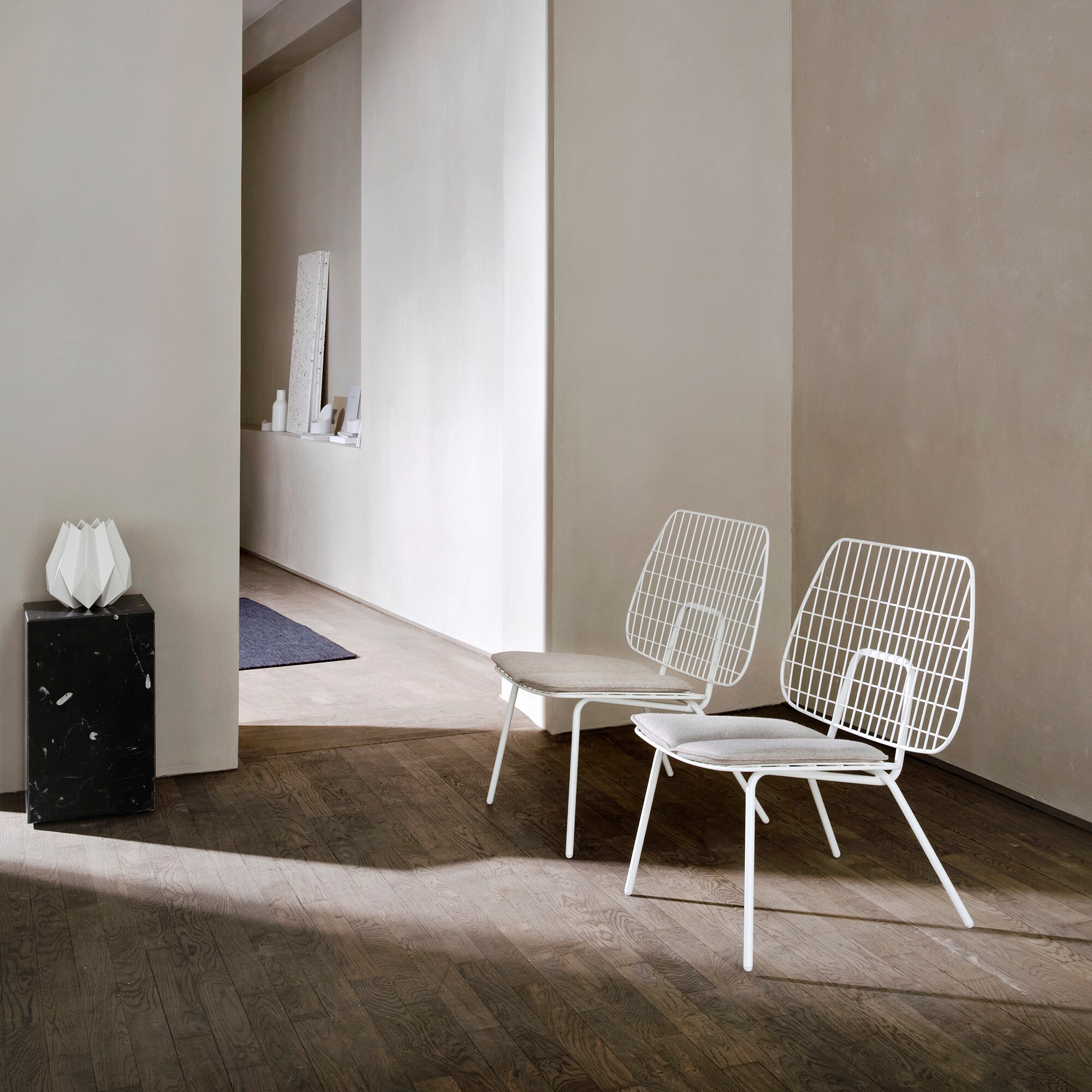 WM String Lounge Chair