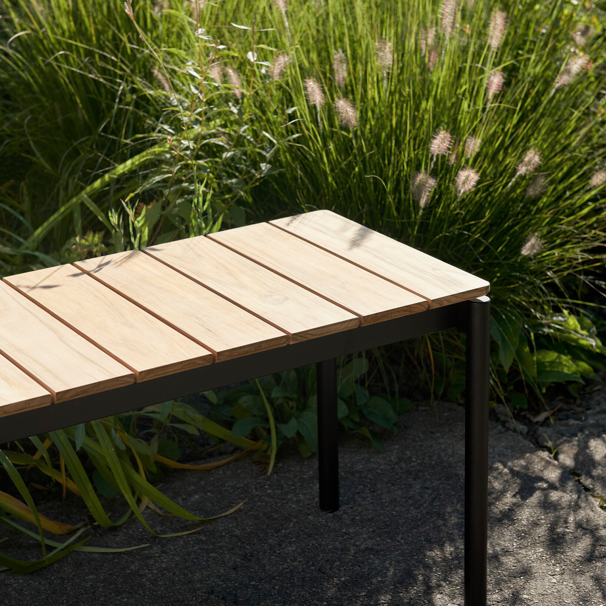 Ville AV28 Garden Bench L