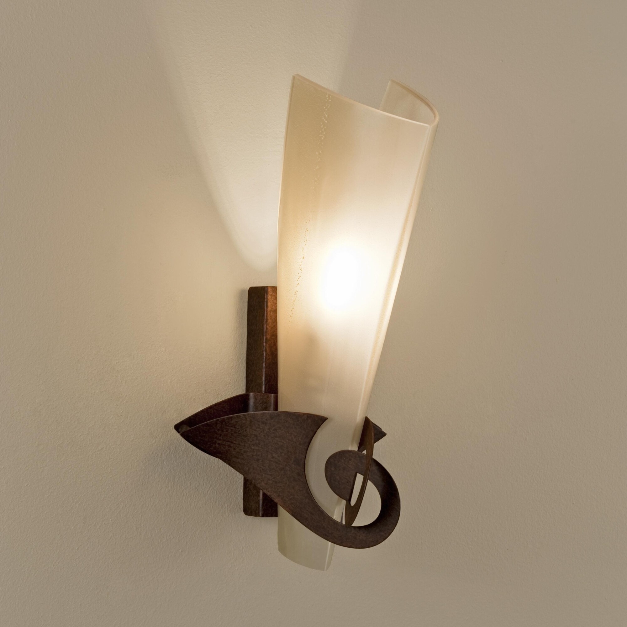 Phantom Wall Lamp