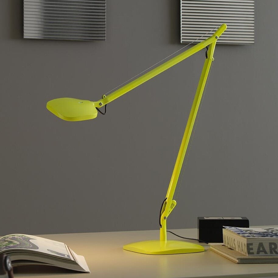 Volée LED Desk Lamp