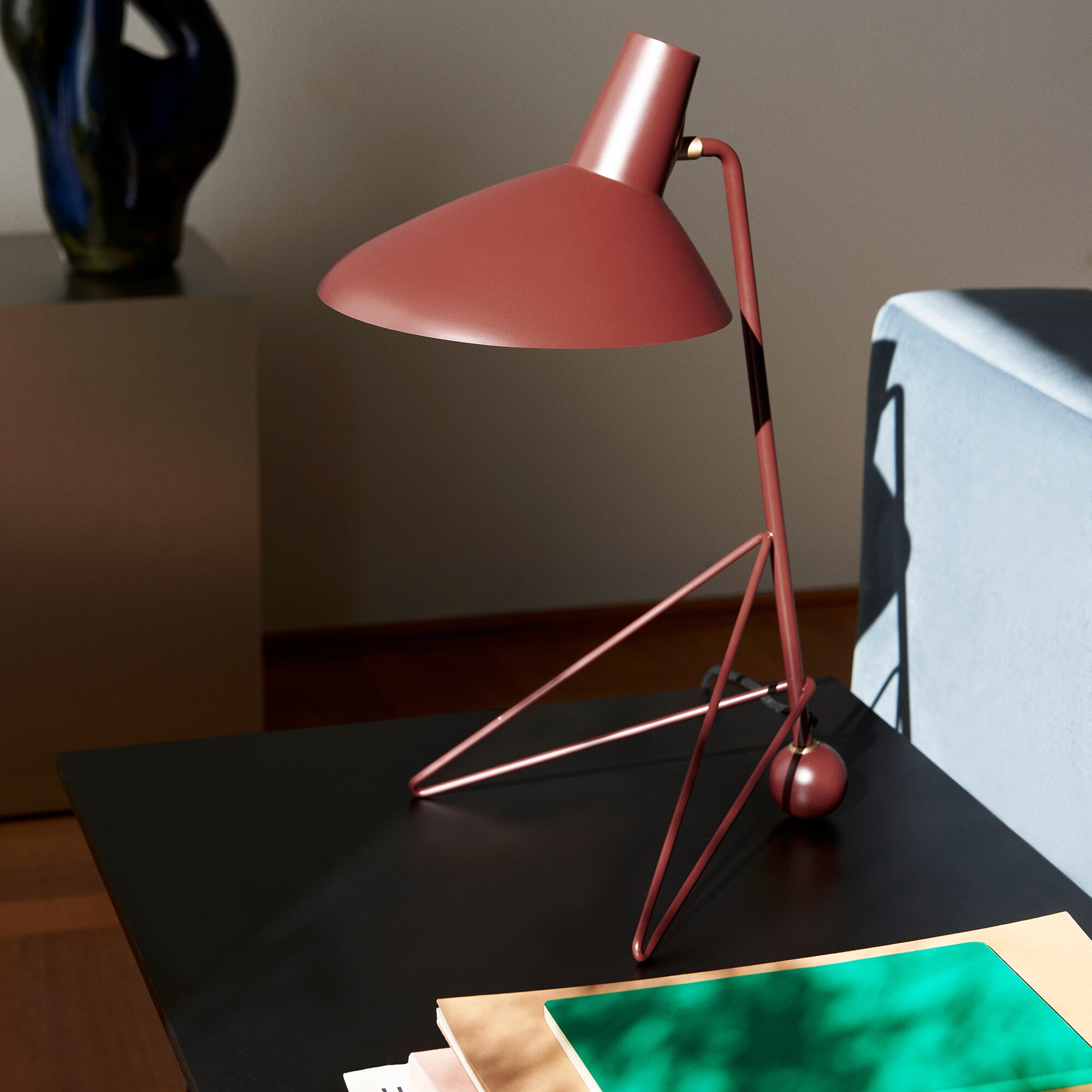 Tripod HM9 Table Lamp