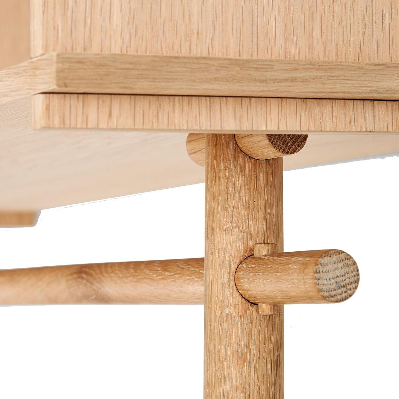 Töjbox Wall Wardrobe