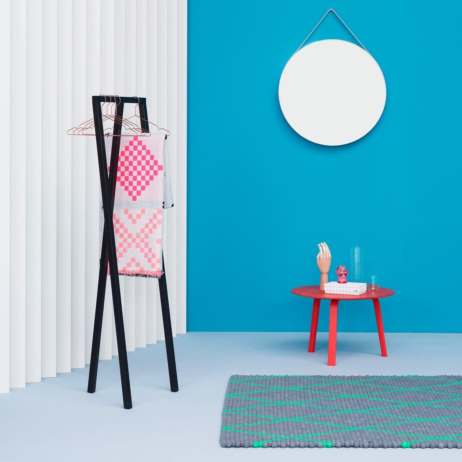 Loop Stand Hall Wardrobe 45x150x39cm