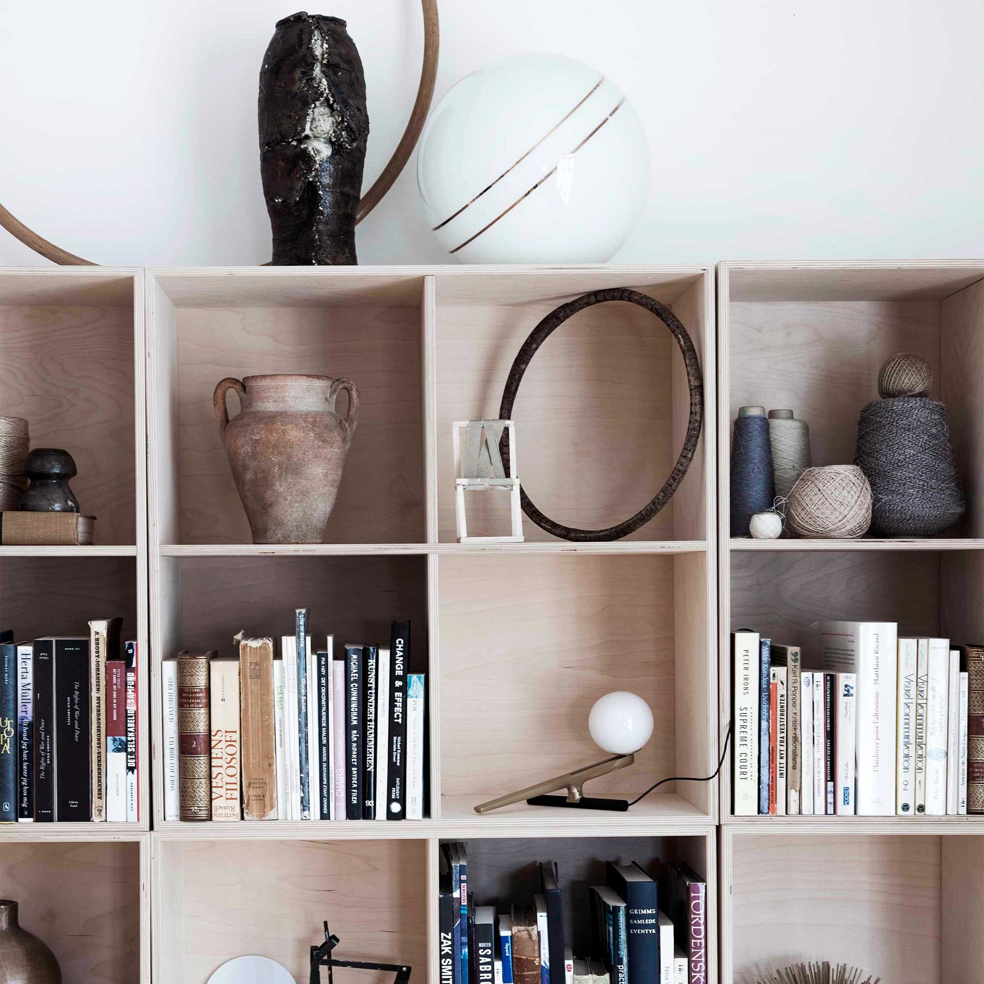 Yanzi LED Table Lamp