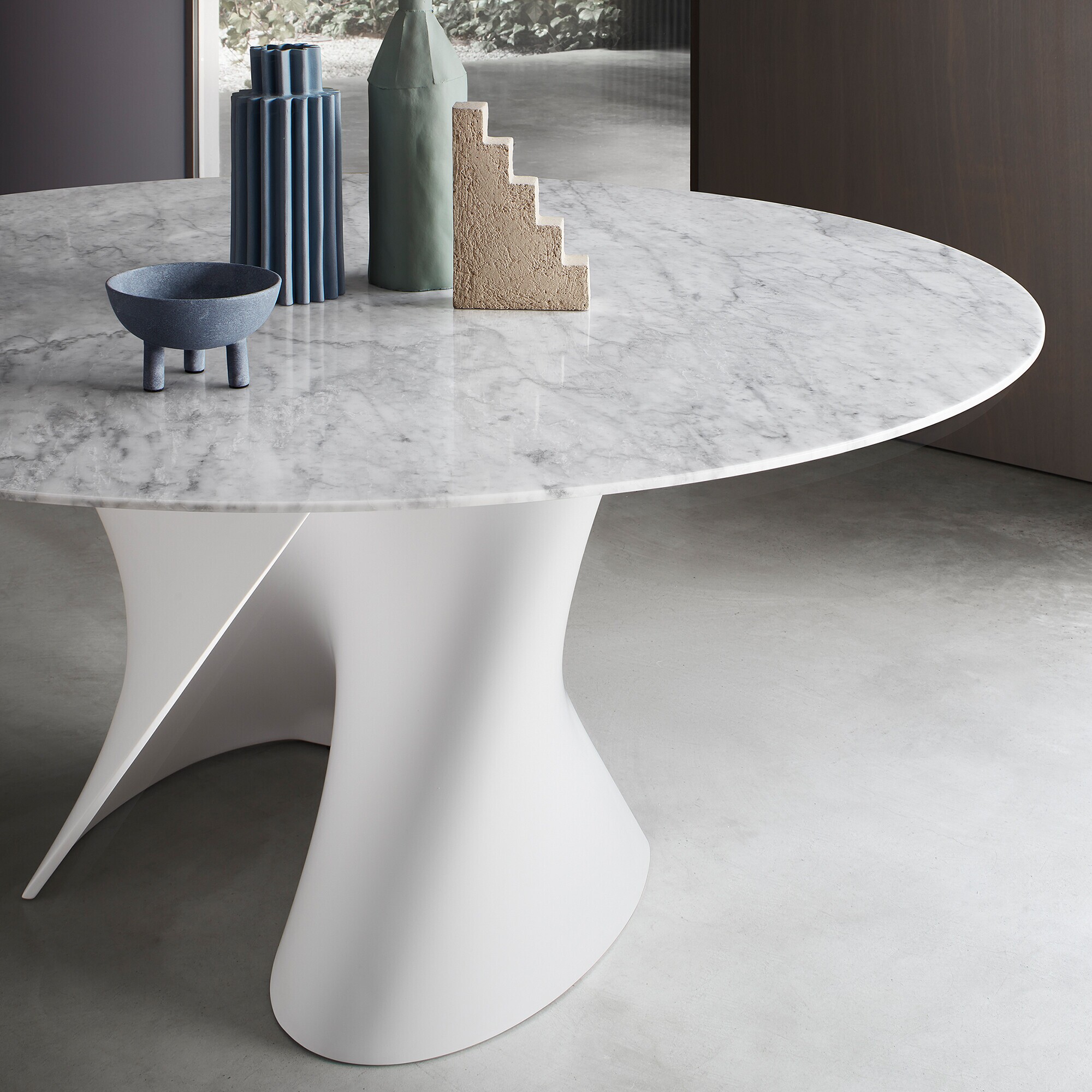 S Table Dining Table White Base Ø156cm Marble