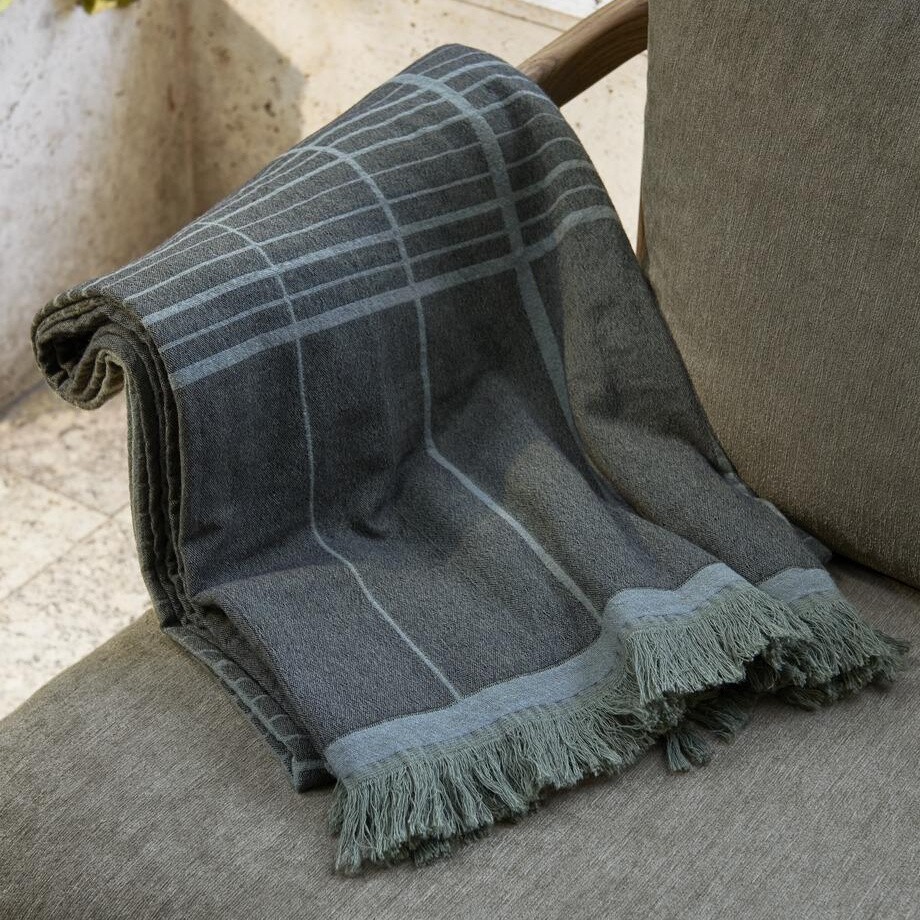 Untitled AP10 Throw 150x210cm